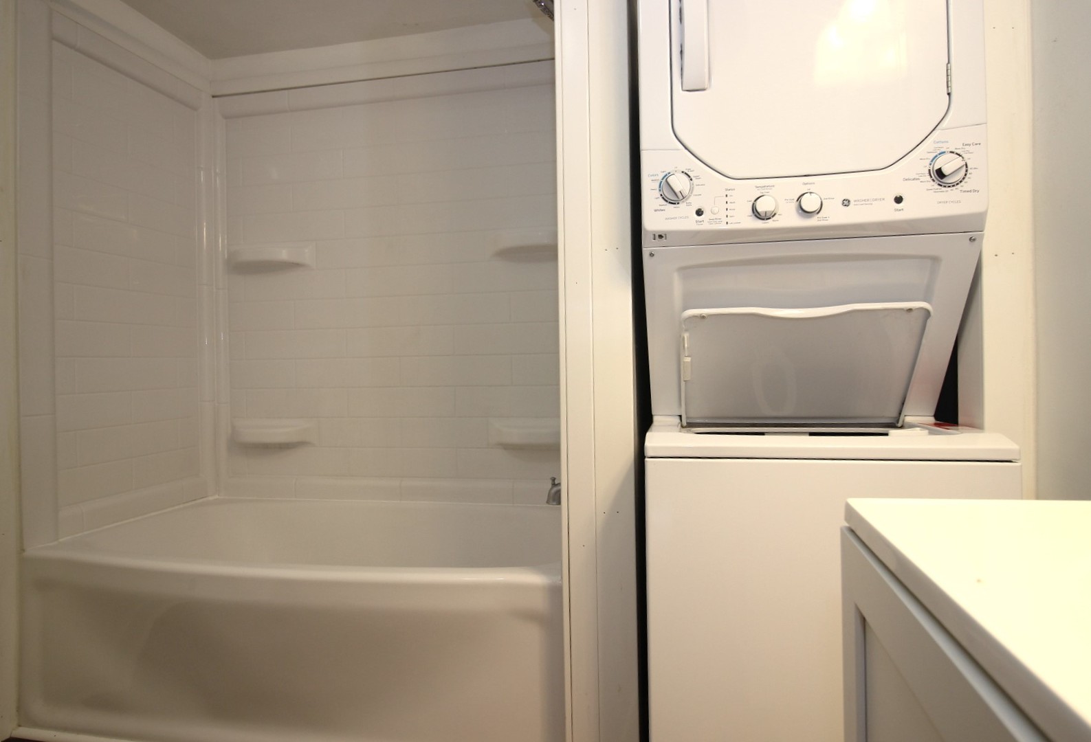 405 N Elm Street, Lexington, IL 61753