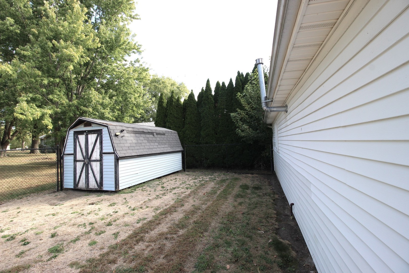 405 N Elm Street, Lexington, IL 61753