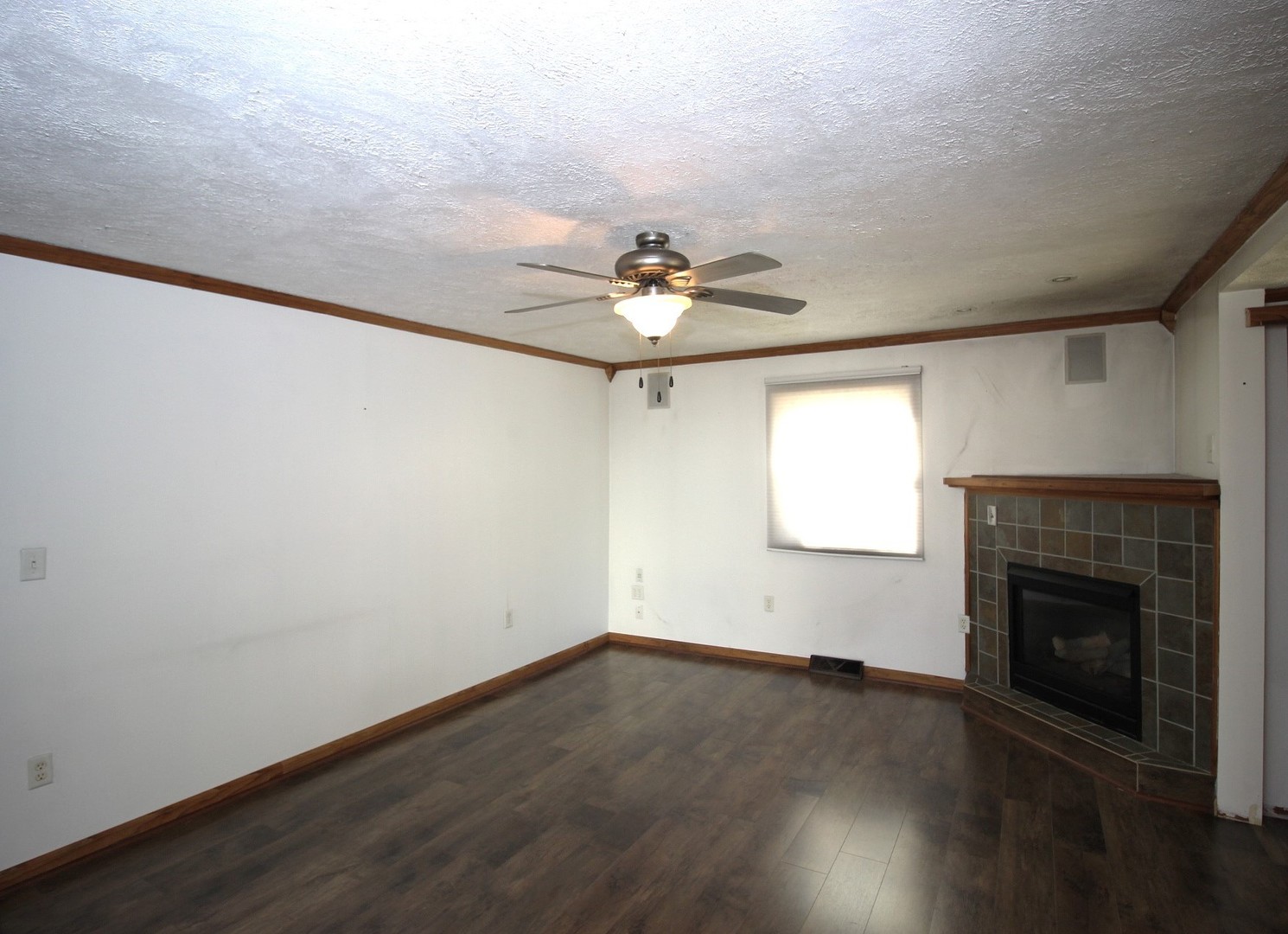 405 N Elm Street, Lexington, IL 61753