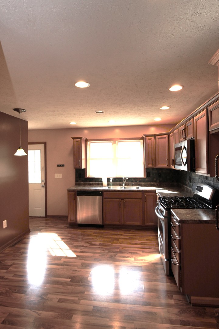 405 N Elm Street, Lexington, IL 61753