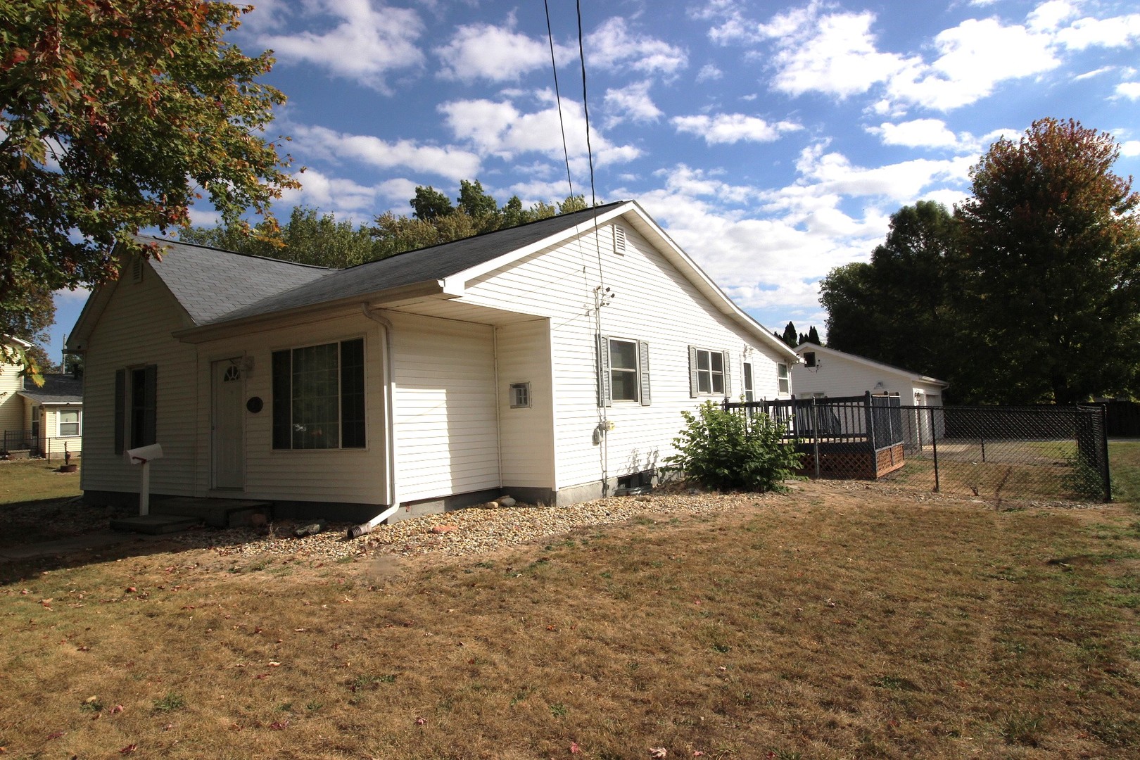 405 N Elm Street, Lexington, IL 61753