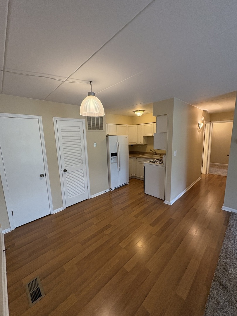 10810 S Kilpatrick Avenue #1NE, Oak Lawn, IL 60453