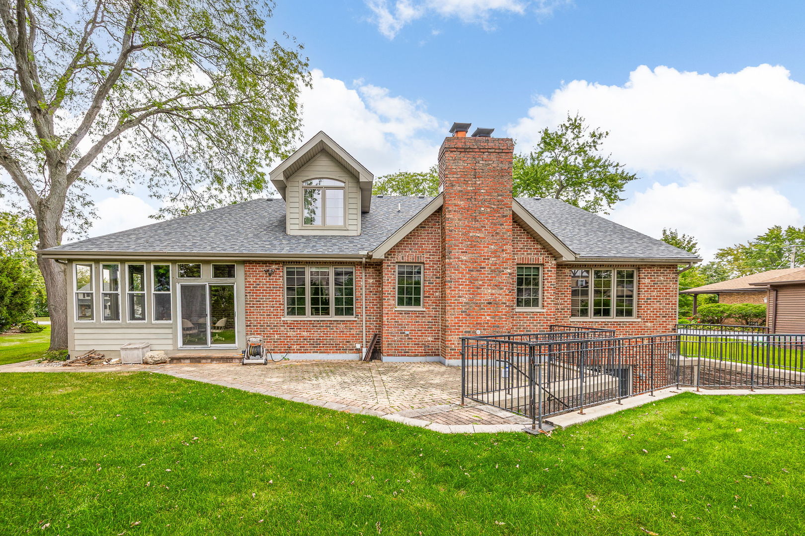 12022 S 72nd Court, Palos Heights, IL 60463