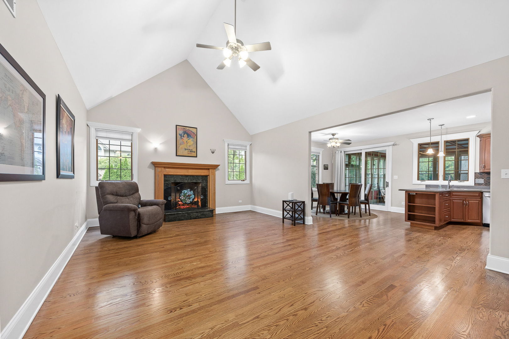 12022 S 72nd Court, Palos Heights, IL 60463