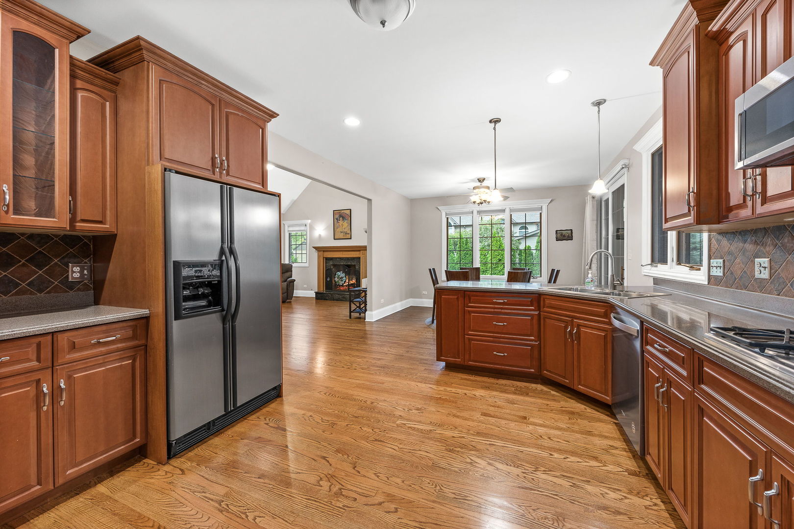 12022 S 72nd Court, Palos Heights, IL 60463