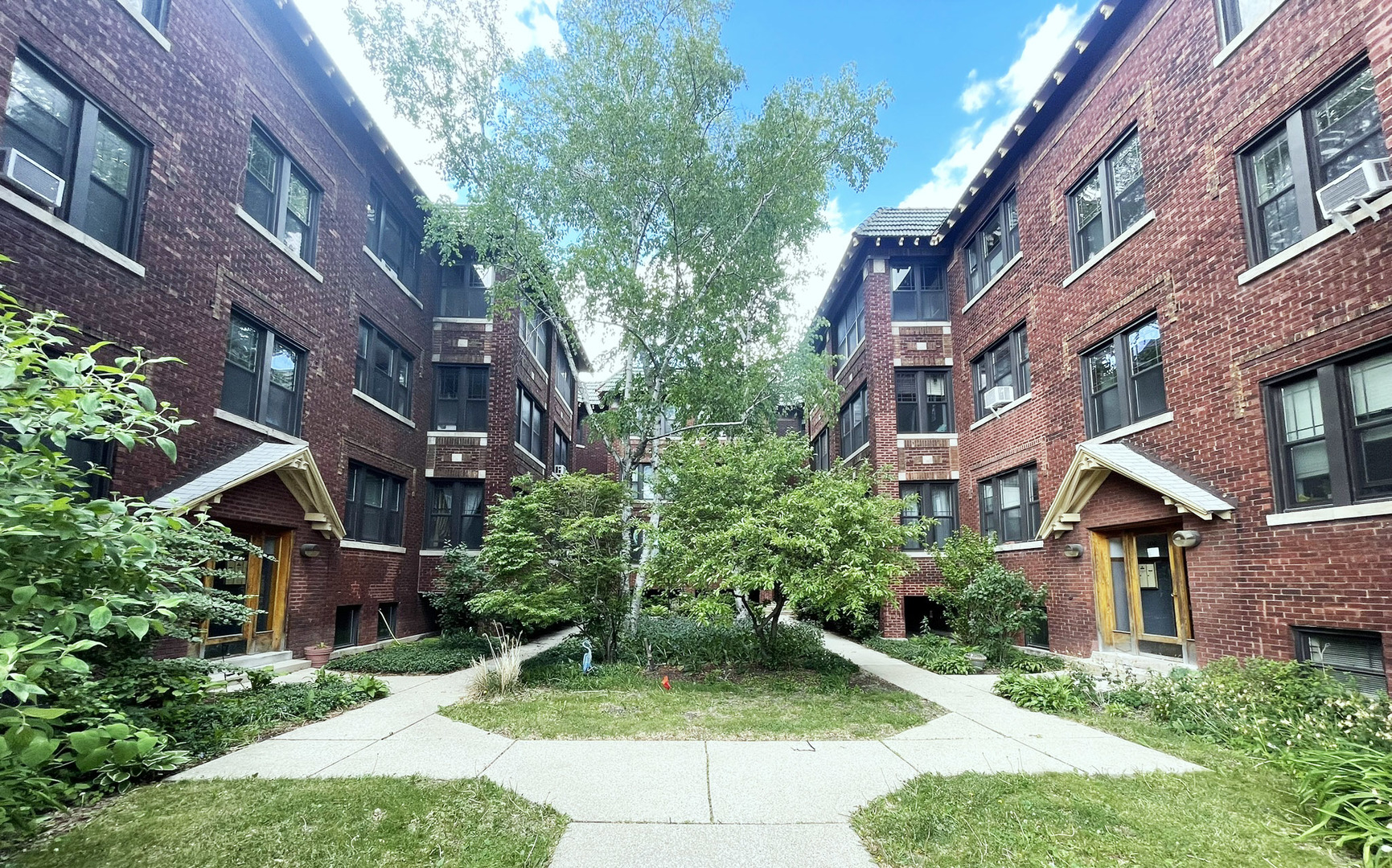 510 Madison Street #1N, Oak Park, IL 60302