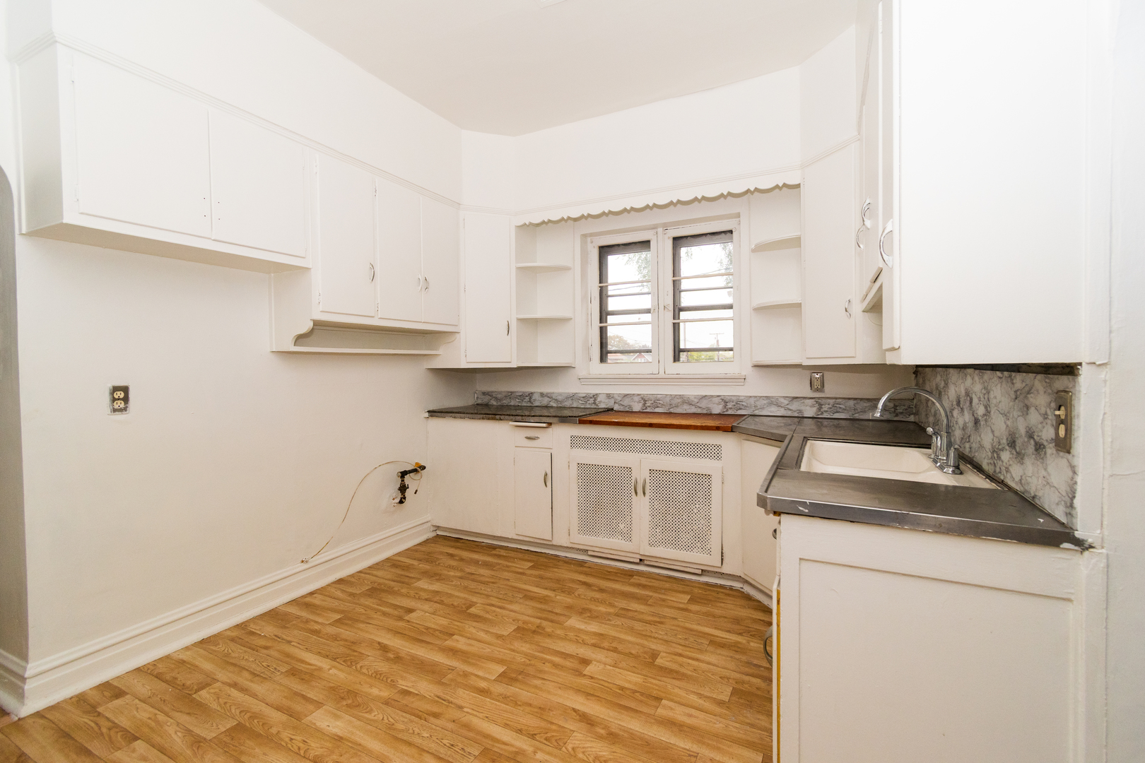 208 S Austin Boulevard, Oak Park, IL 60302