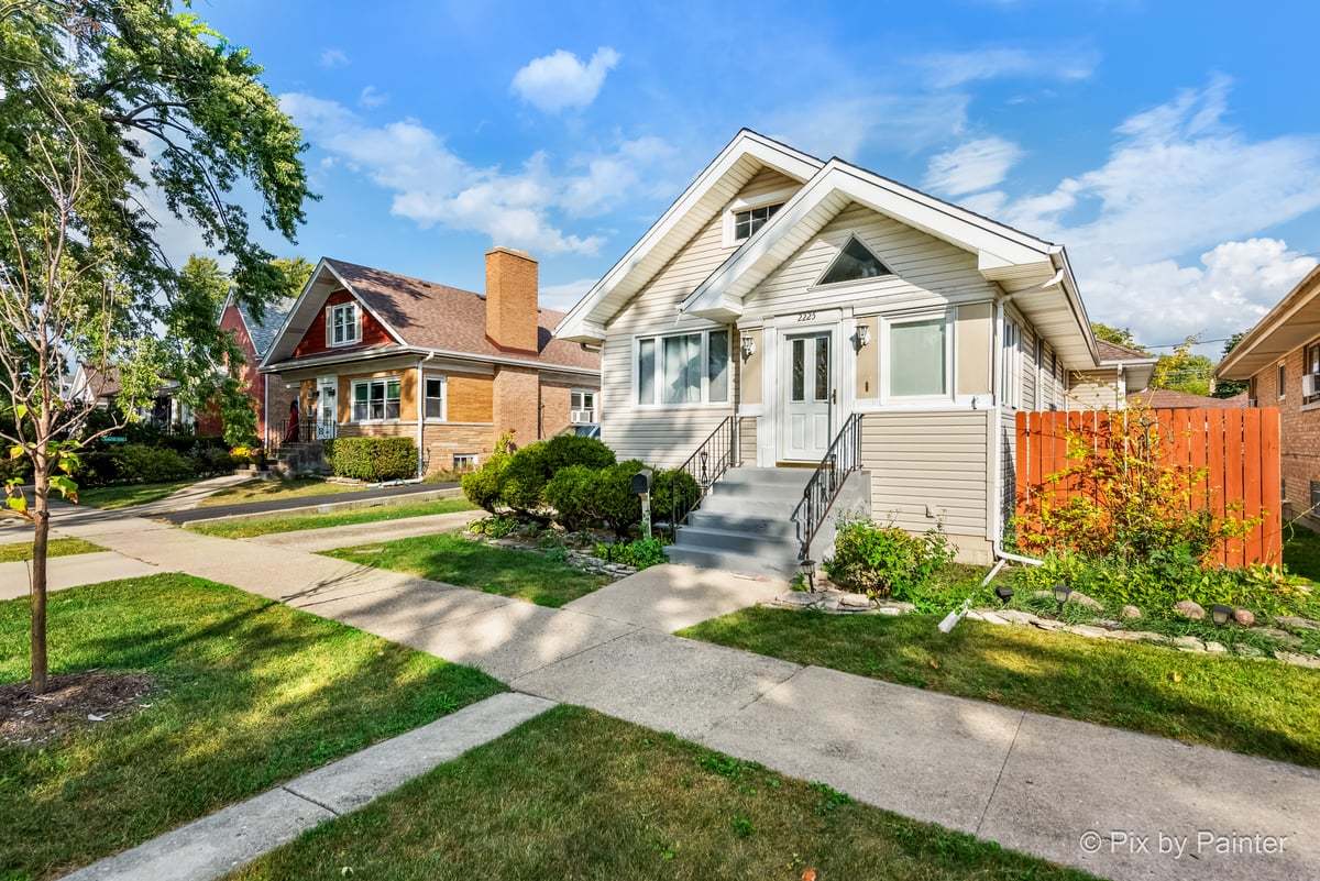2225 N 76th Court, Elmwood Park, IL 60707
