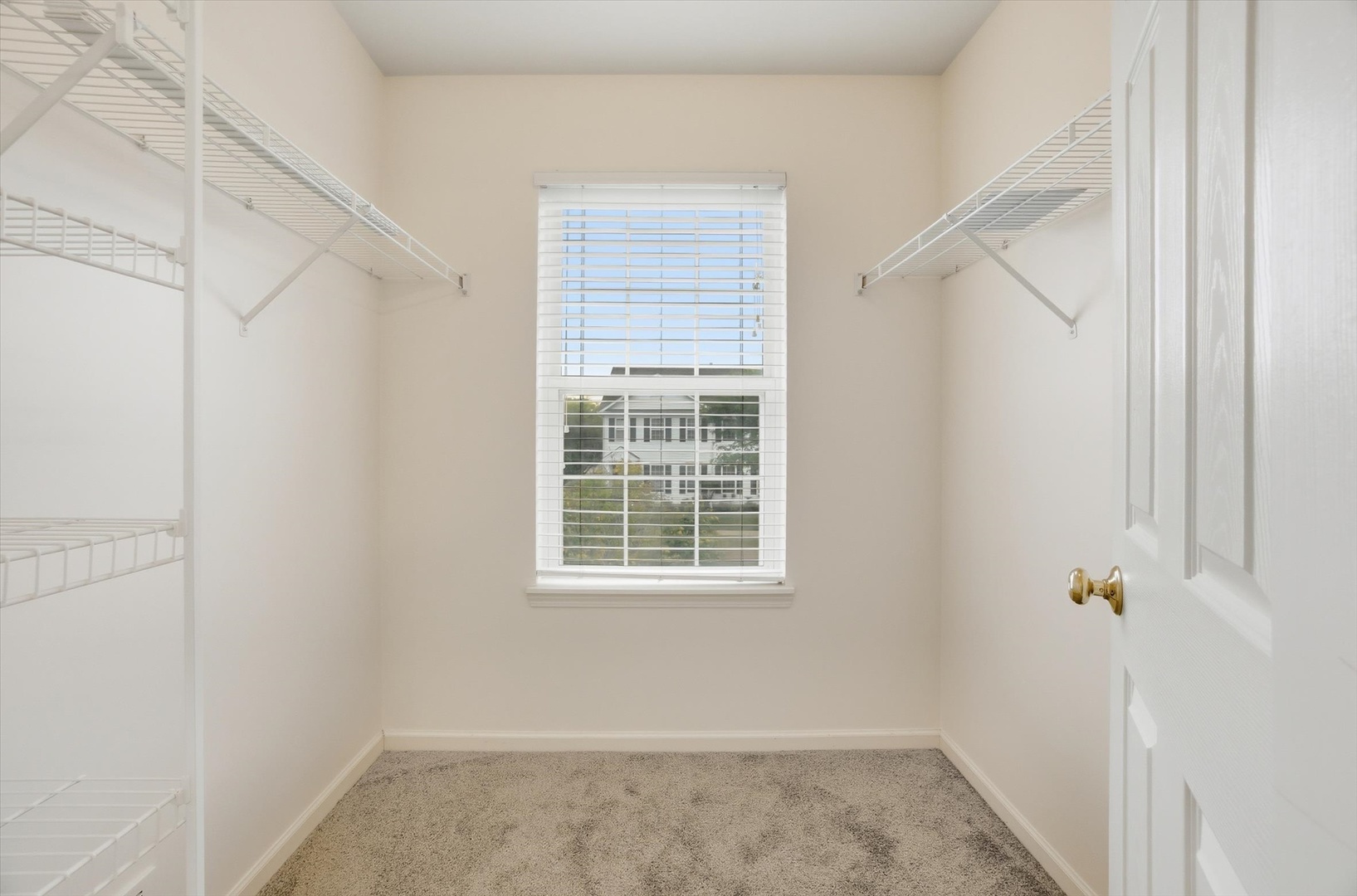 2486 Georgetown Circle, Aurora, IL 60503