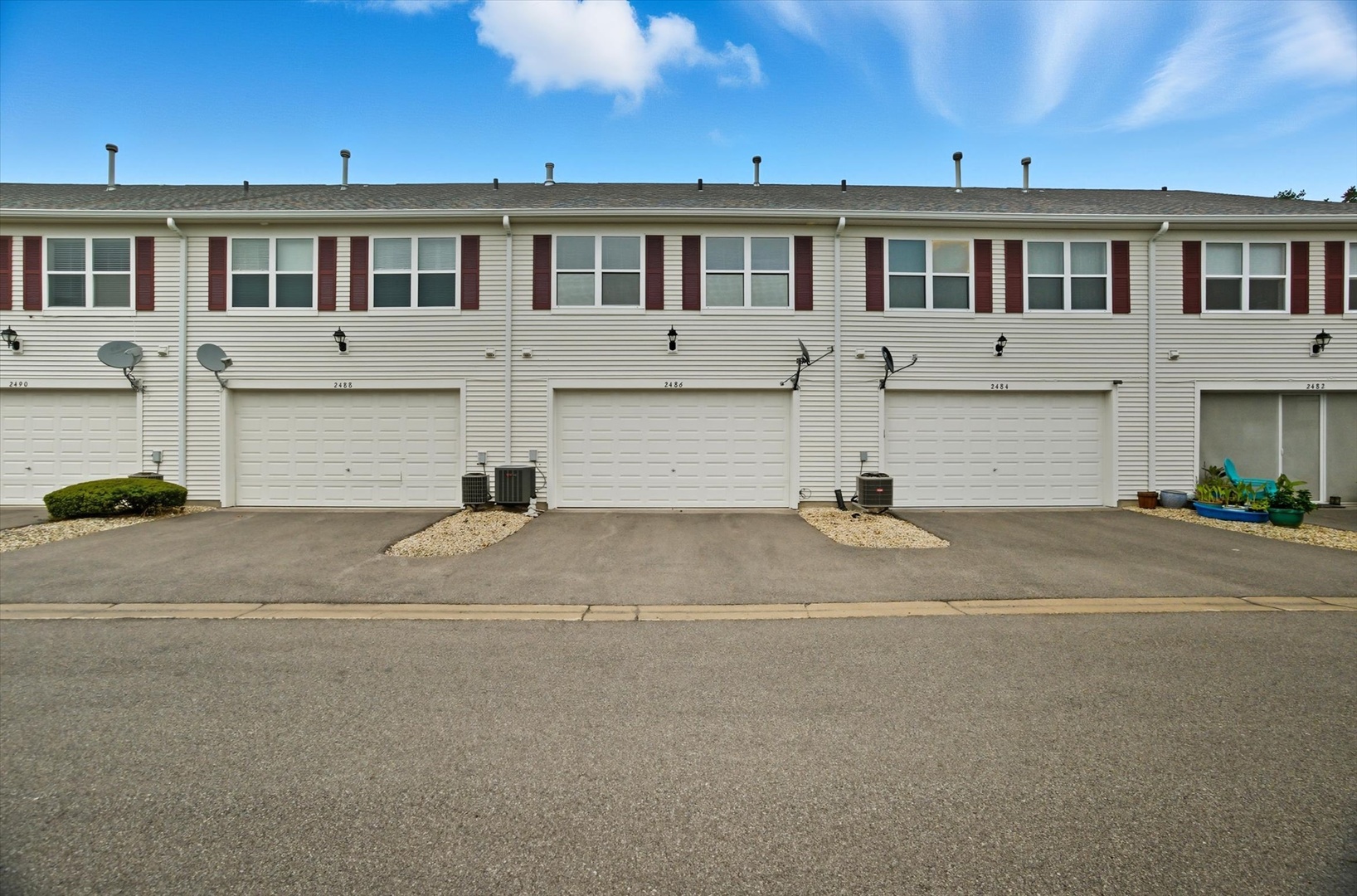 2486 Georgetown Circle, Aurora, IL 60503