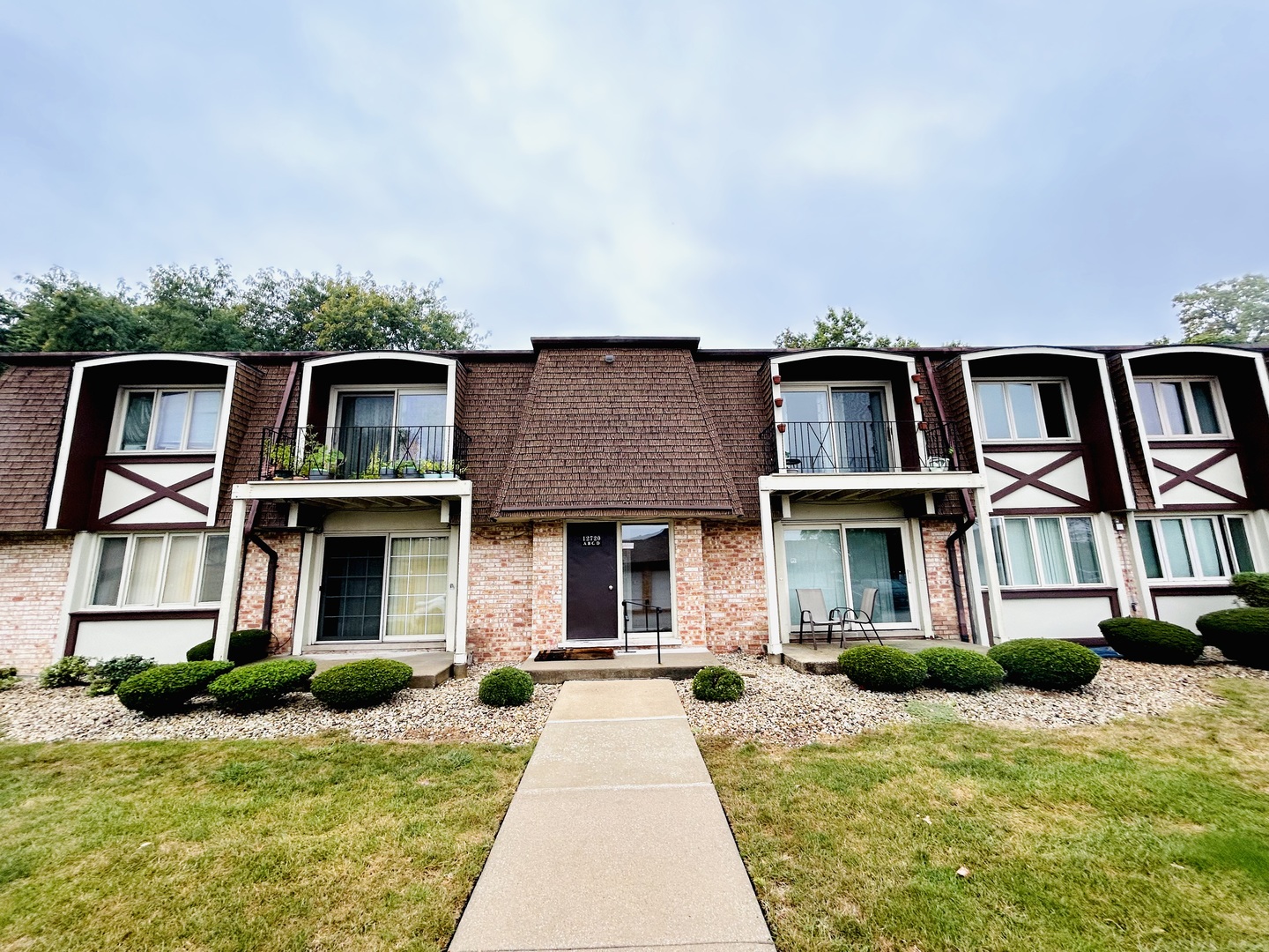 12720 Carriage Lane #B2, Crestwood, IL 60418