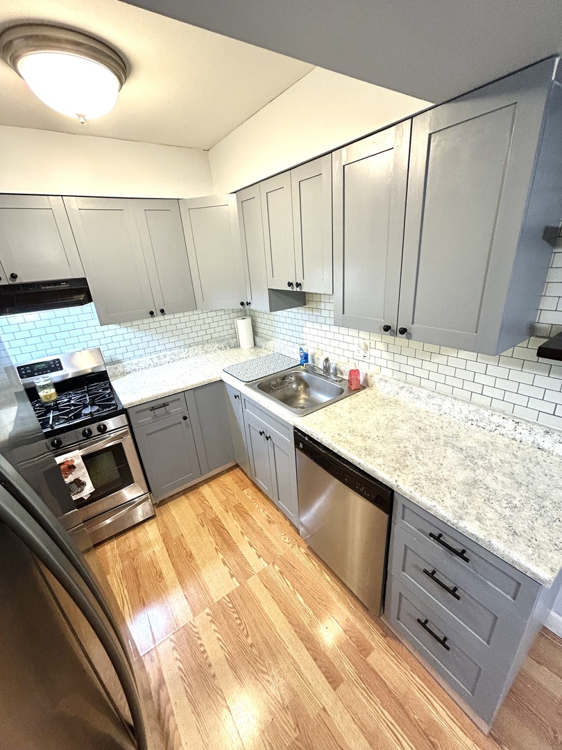 12720 Carriage Lane #B2, Crestwood, IL 60418