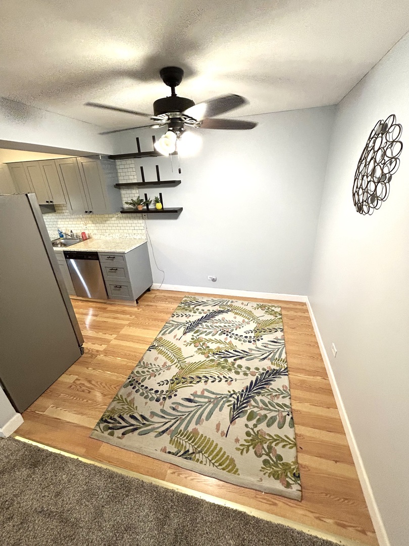 12720 Carriage Lane #B2, Crestwood, IL 60418