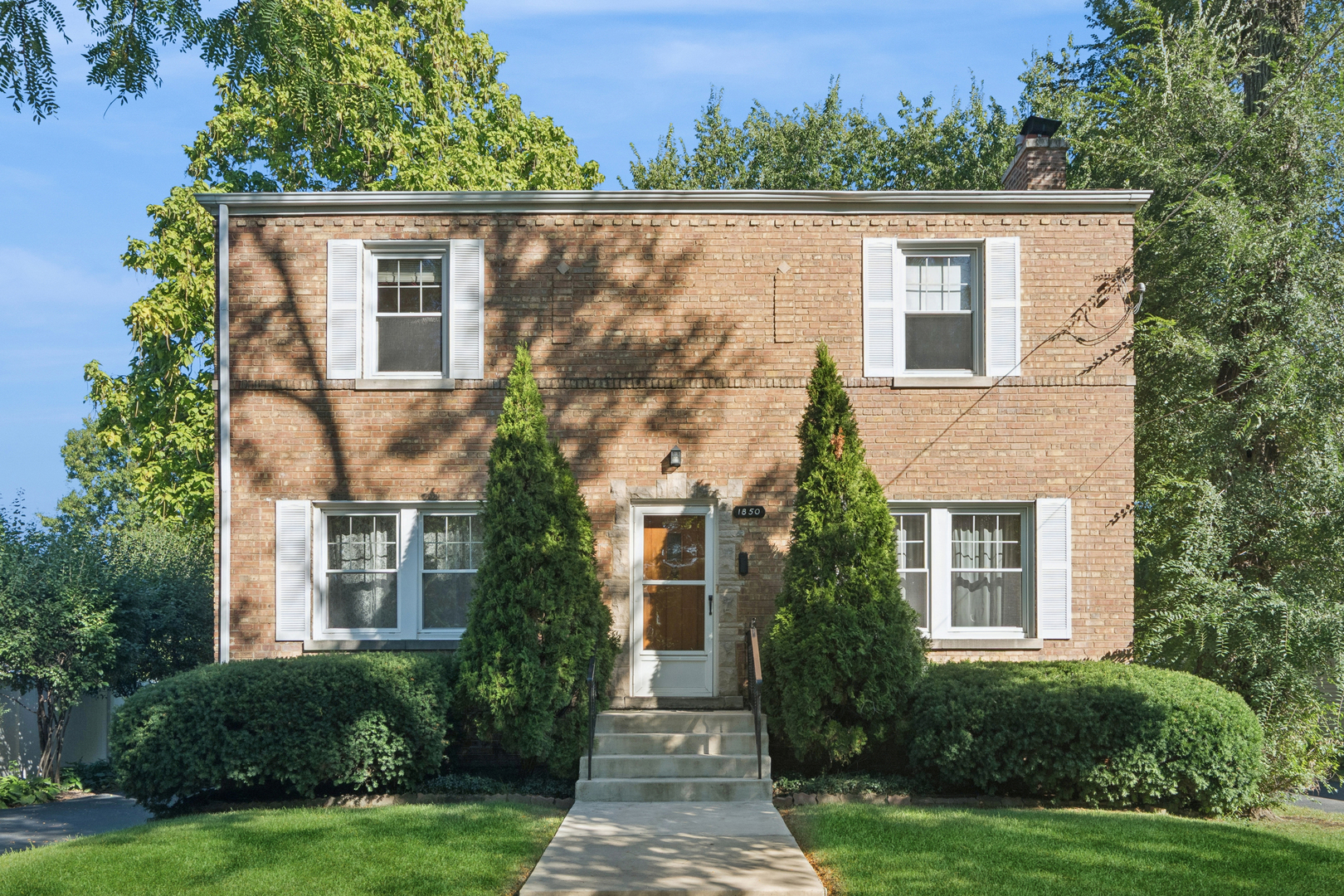 1850 Pine Road, Homewood, IL 60430