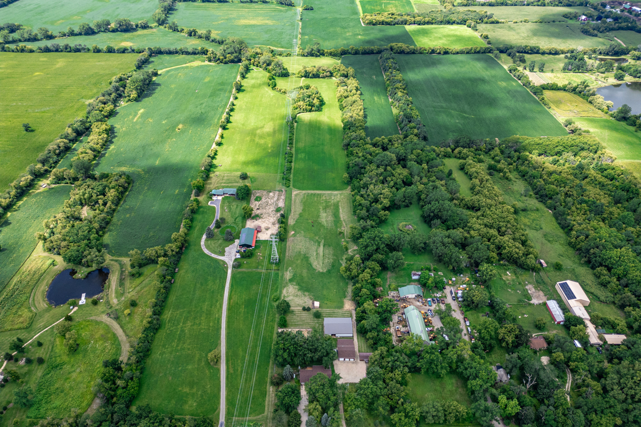 4015 Sunnyside Road, Woodstock, IL 60098