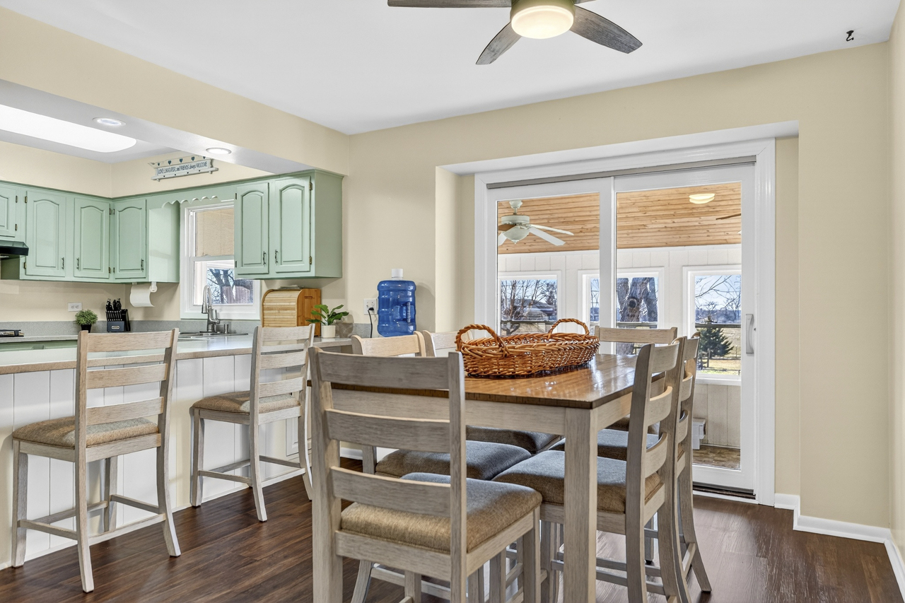 4015 Sunnyside Road, Woodstock, IL 60098