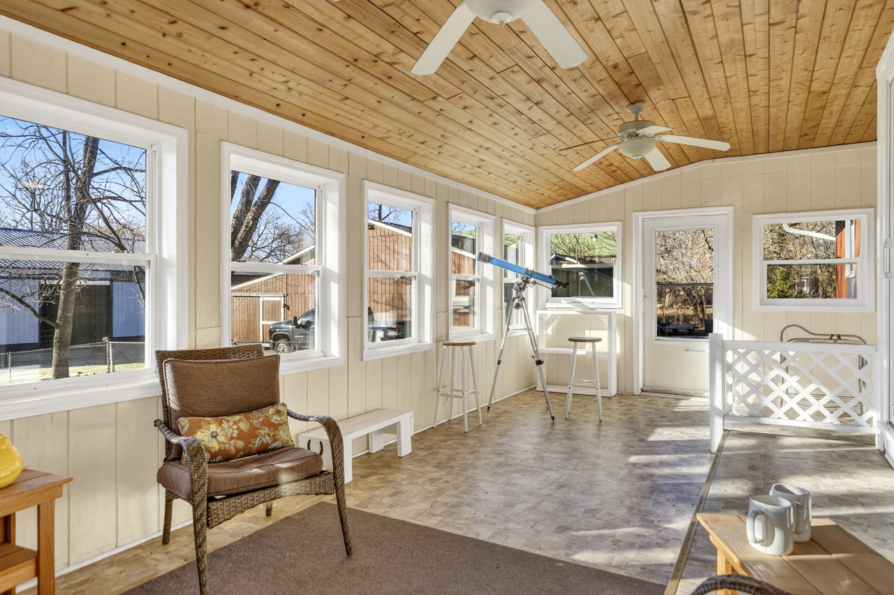 4015 Sunnyside Road, Woodstock, IL 60098