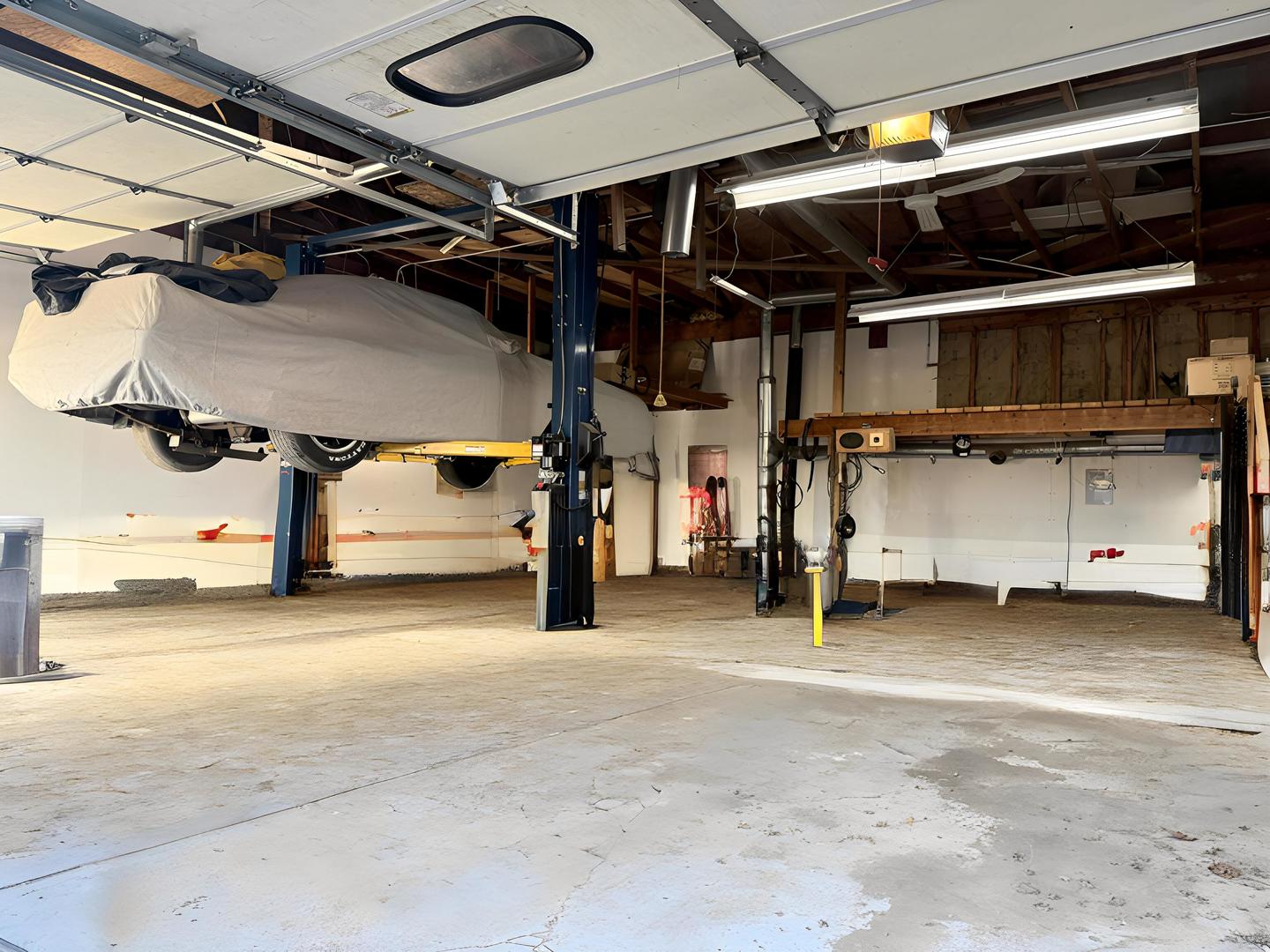 4015 Sunnyside Road, Woodstock, IL 60098