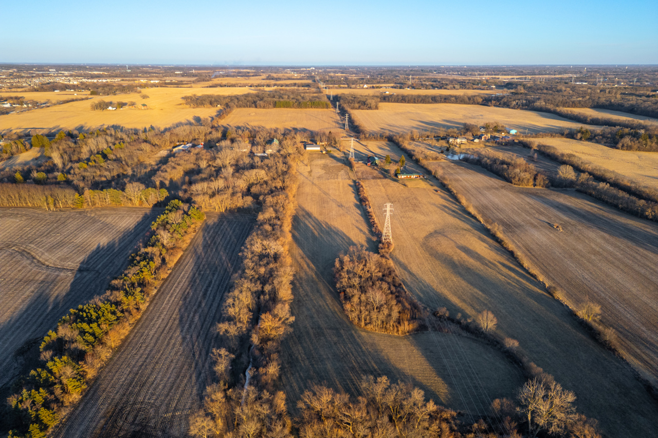 4015 Sunnyside Road, Woodstock, IL 60098