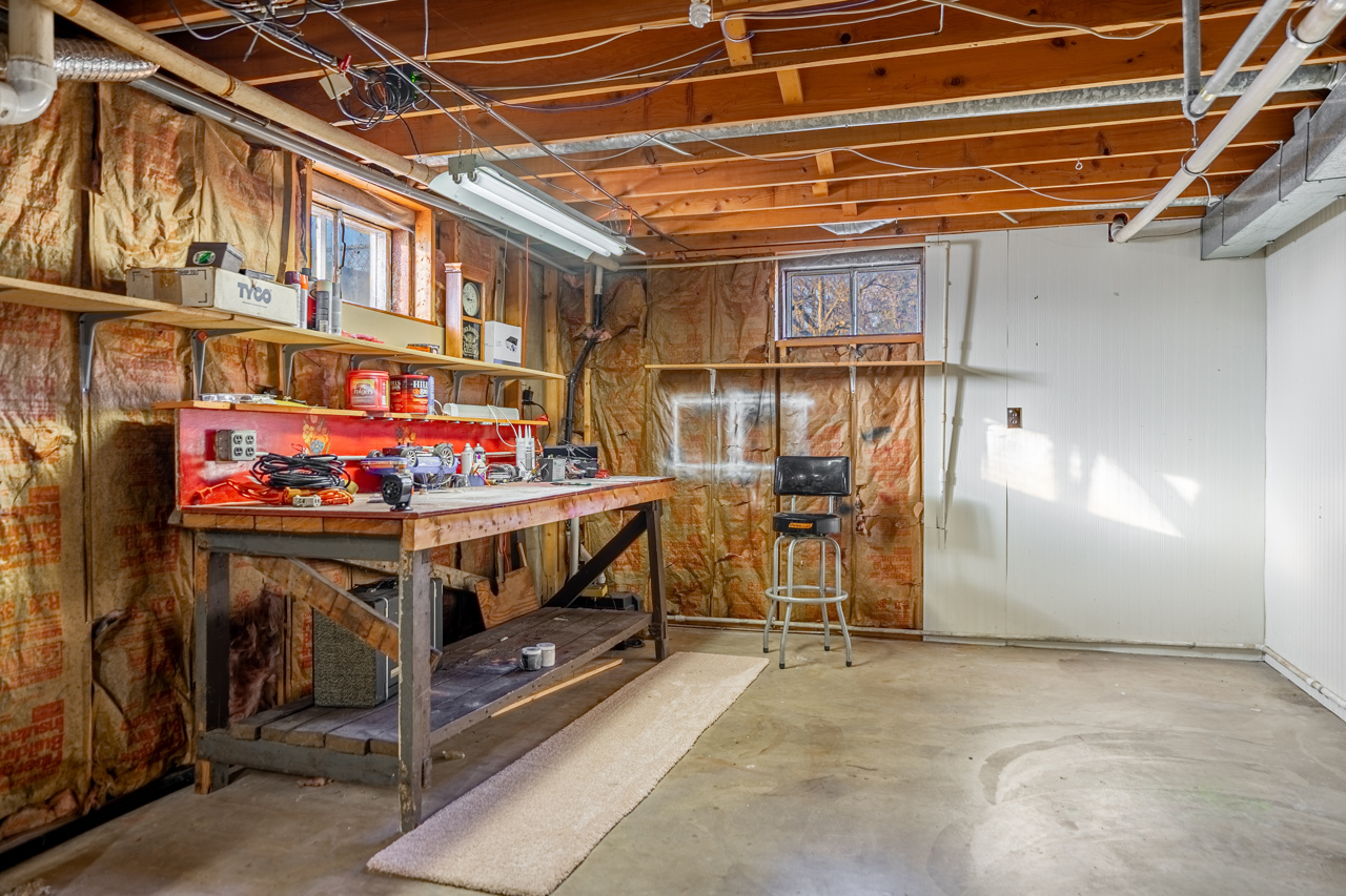 4015 Sunnyside Road, Woodstock, IL 60098