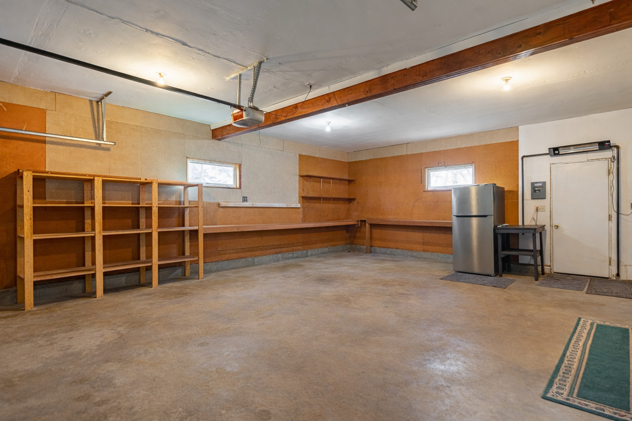 4015 Sunnyside Road, Woodstock, IL 60098