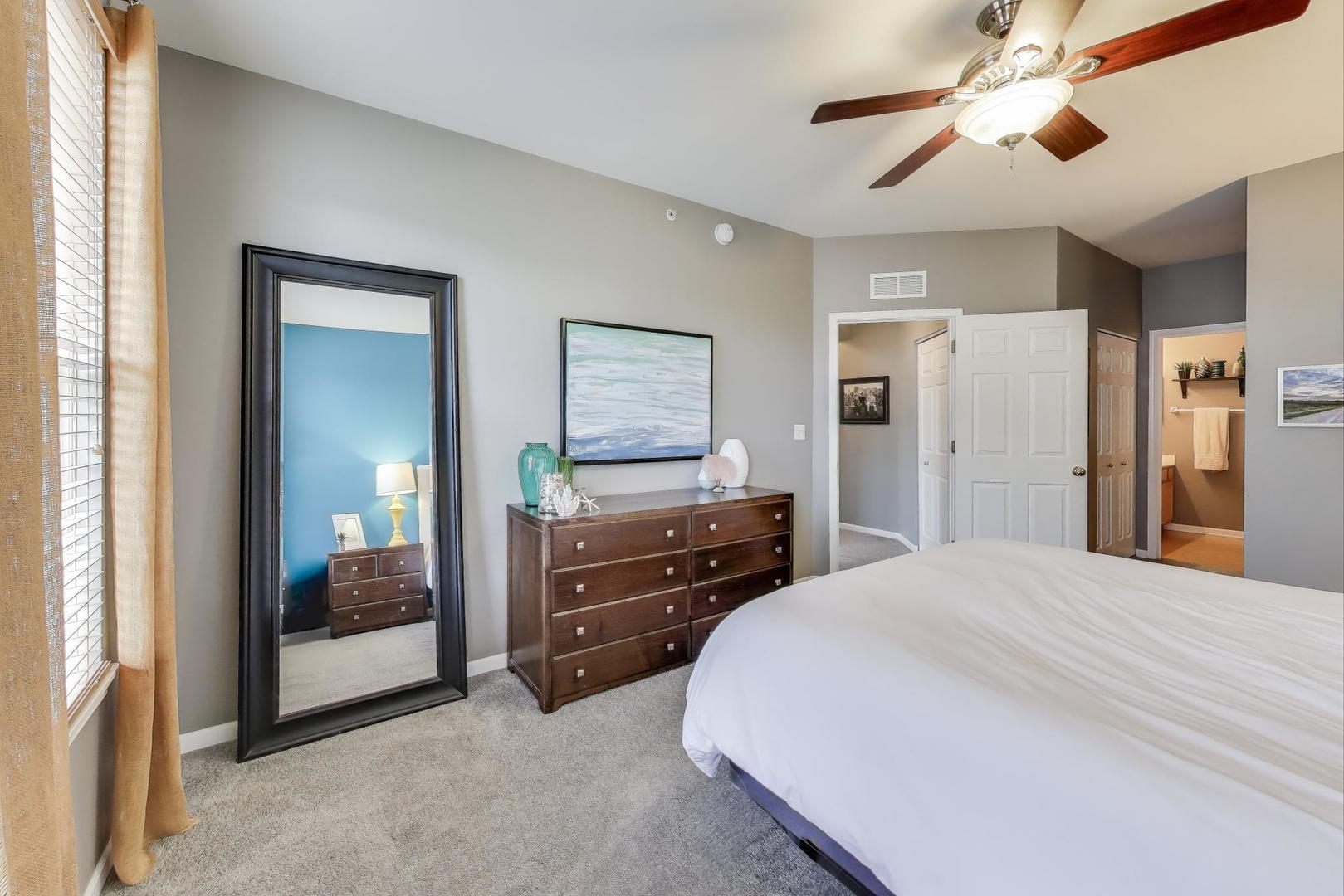 890 June Terrace #240, Lake Zurich, IL 60047