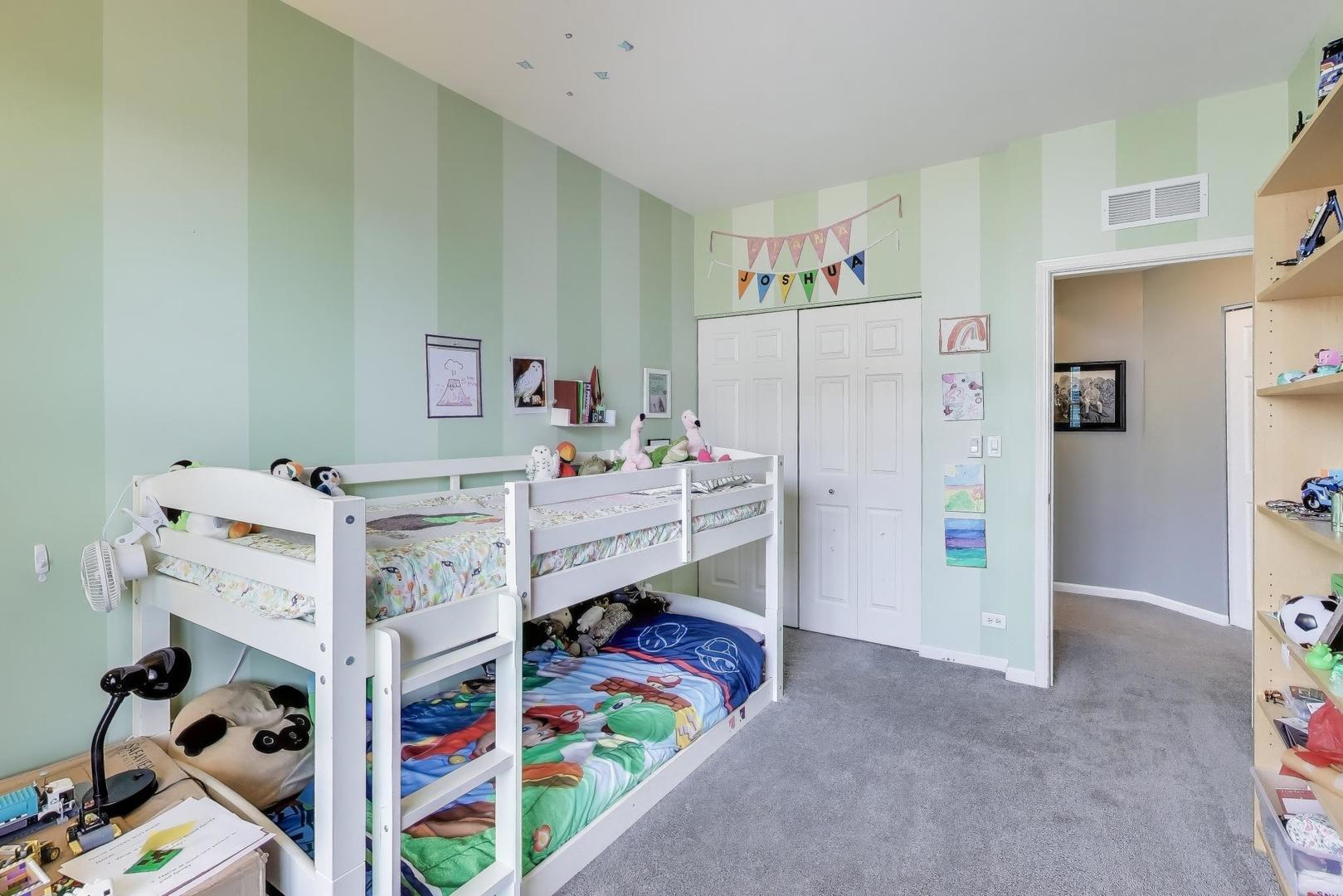 890 June Terrace #240, Lake Zurich, IL 60047