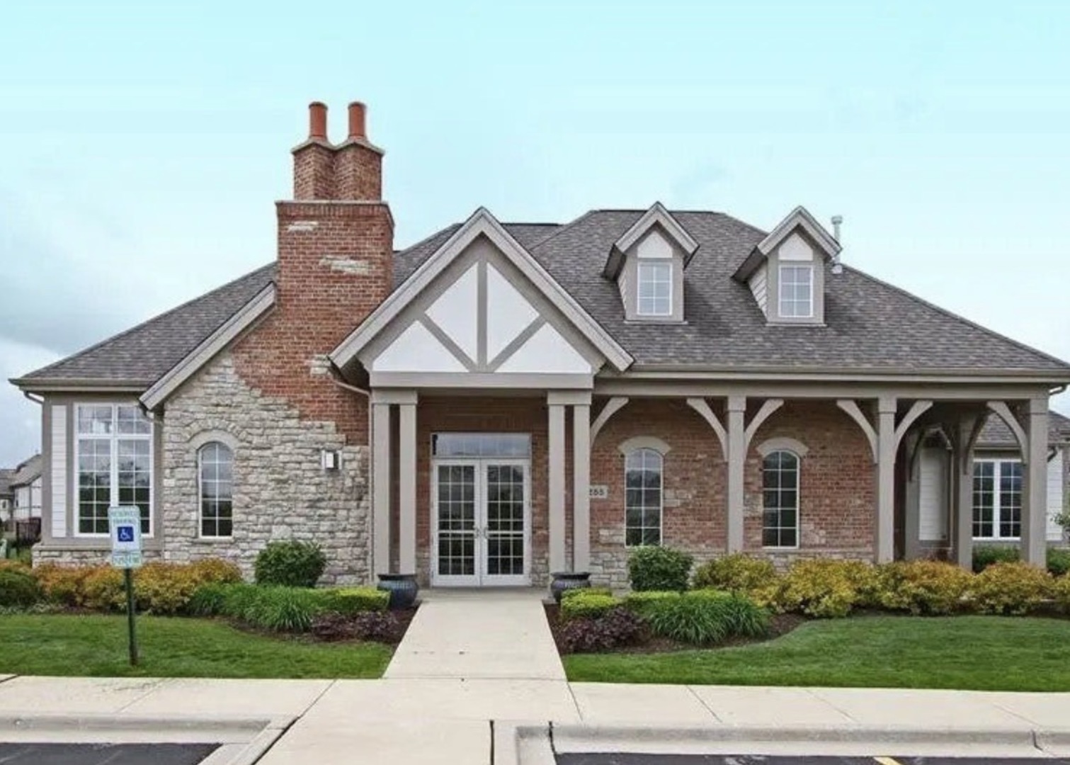 890 June Terrace #240, Lake Zurich, IL 60047