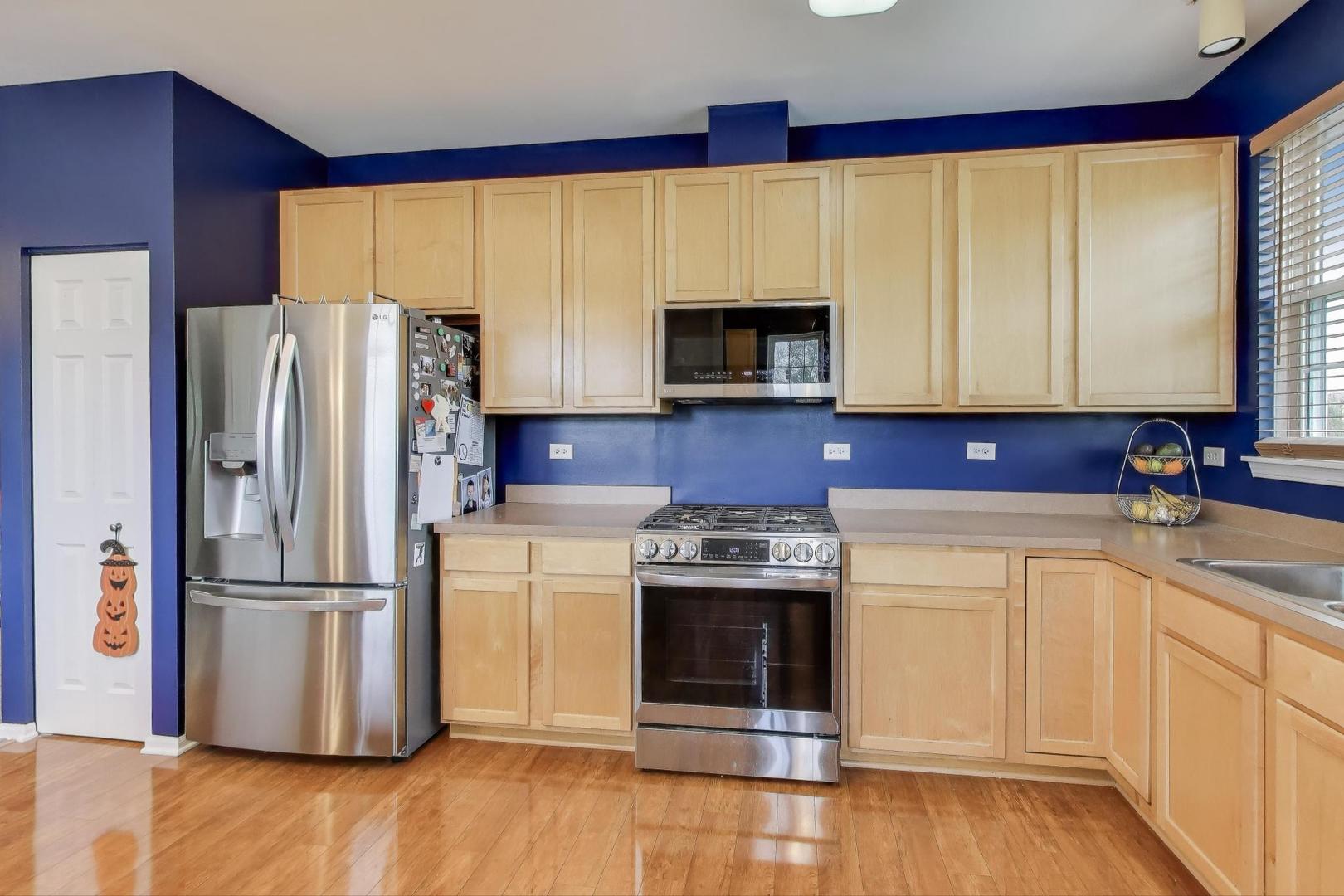 890 June Terrace #240, Lake Zurich, IL 60047