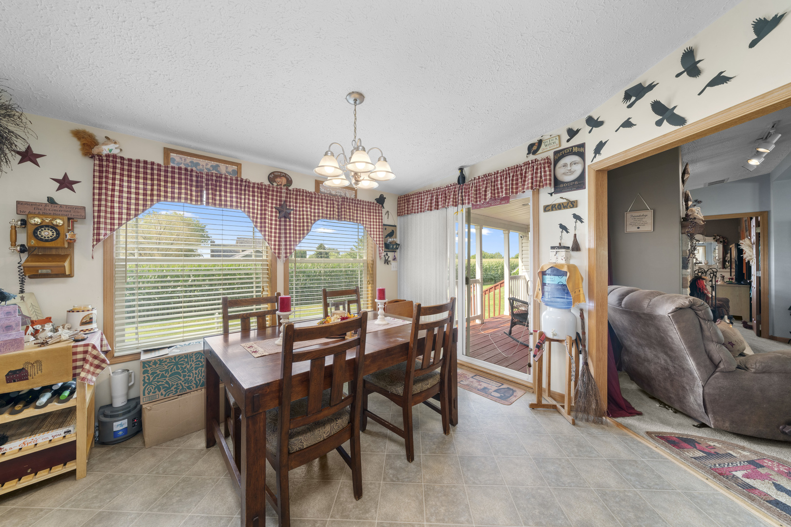 32 Peggy Drive, Sandwich, IL 60548