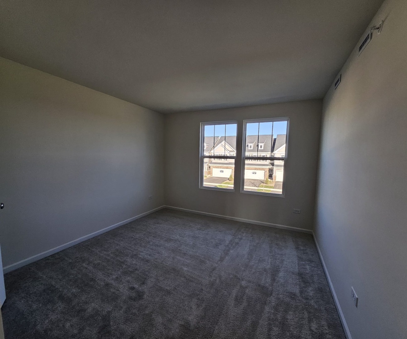 2212 Horseshoe Circle #2212, Naperville, IL 60564