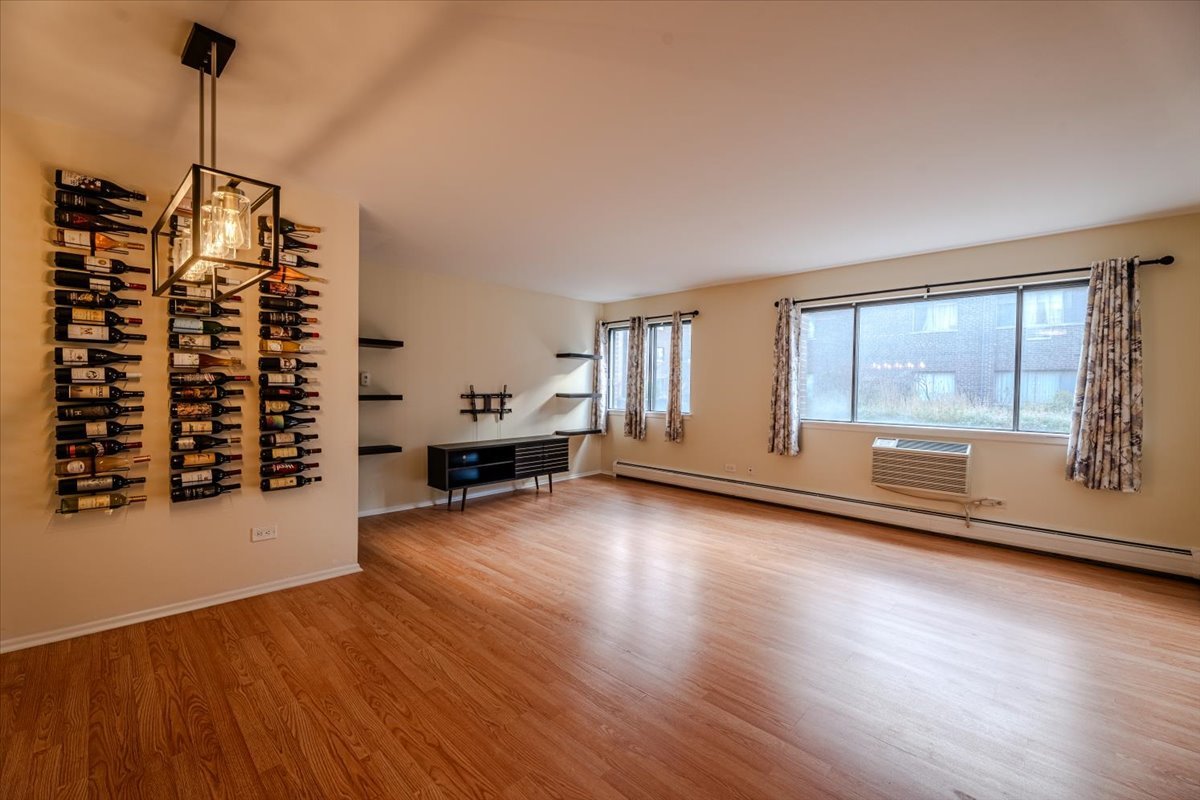 4623 N Chester Avenue #110, Chicago, IL 60656