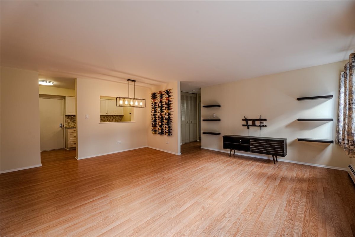 4623 N Chester Avenue #110, Chicago, IL 60656