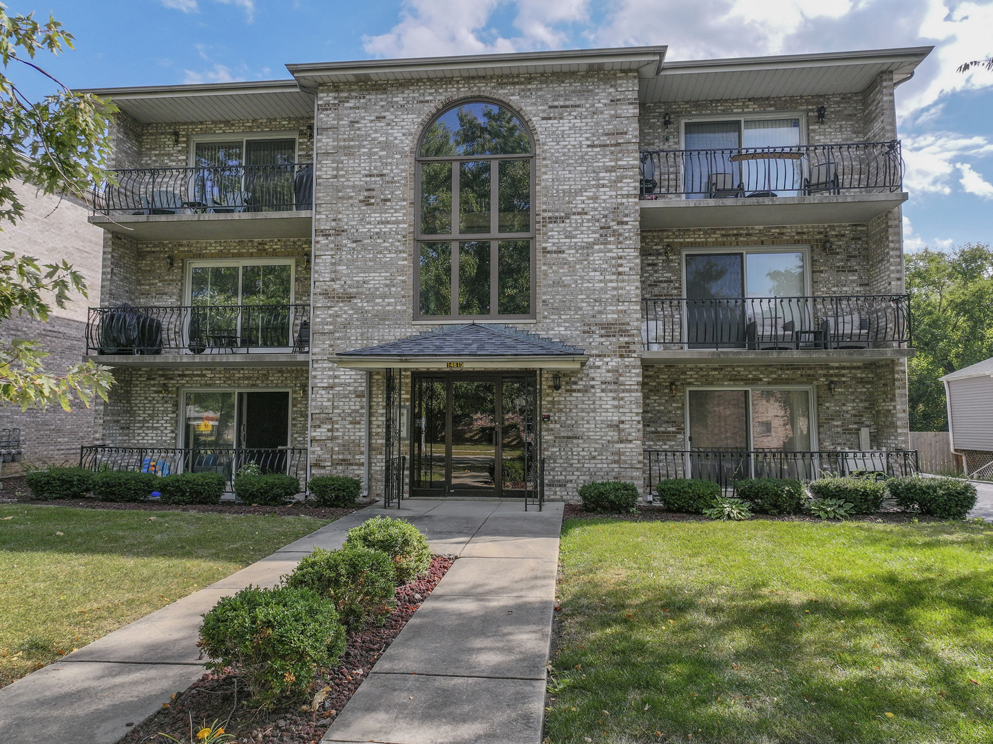 14815 Kenton Avenue #1, Midlothian, IL 60445