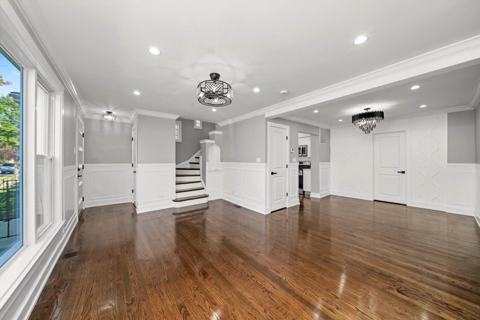 10047 S Calumet Avenue, Chicago, IL 60628