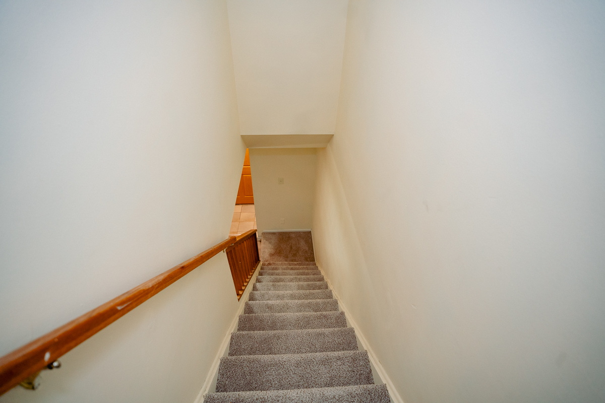 1221 Cedarwood Drive #F, Crest Hill, IL 60403