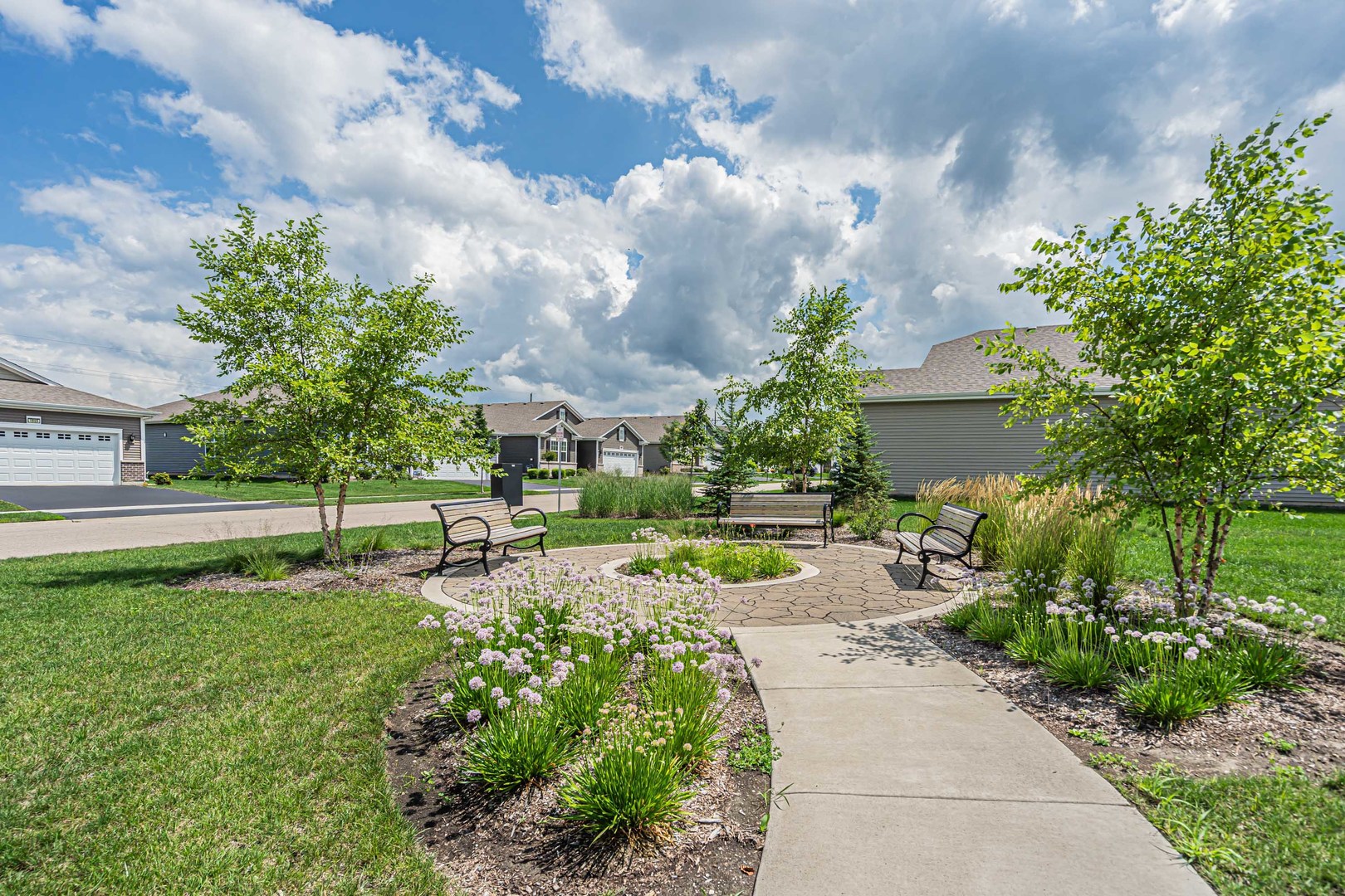 1655 Windsor Road, Pingree Grove, IL 60140