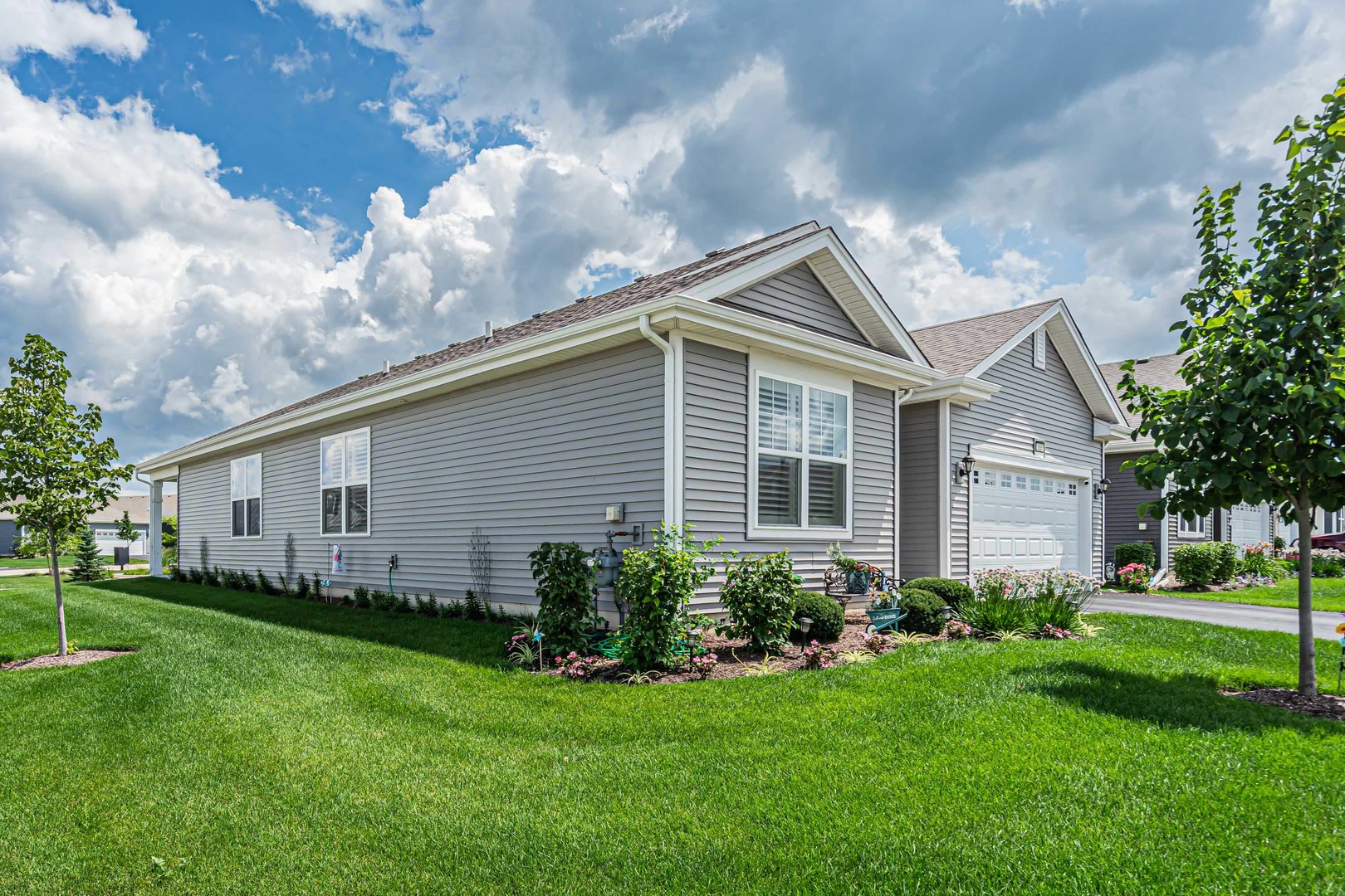 1655 Windsor Road, Pingree Grove, IL 60140