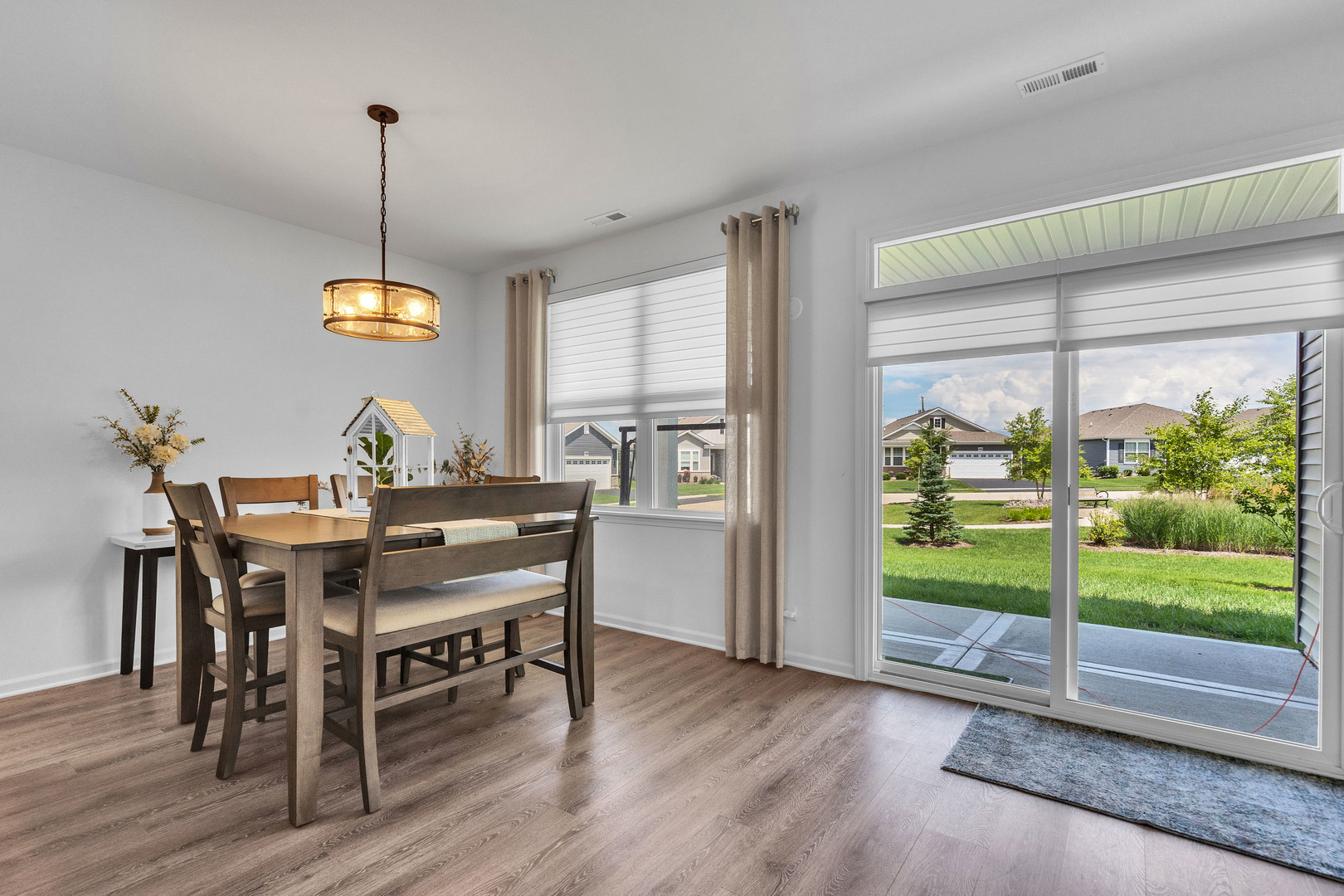 1655 Windsor Road, Pingree Grove, IL 60140