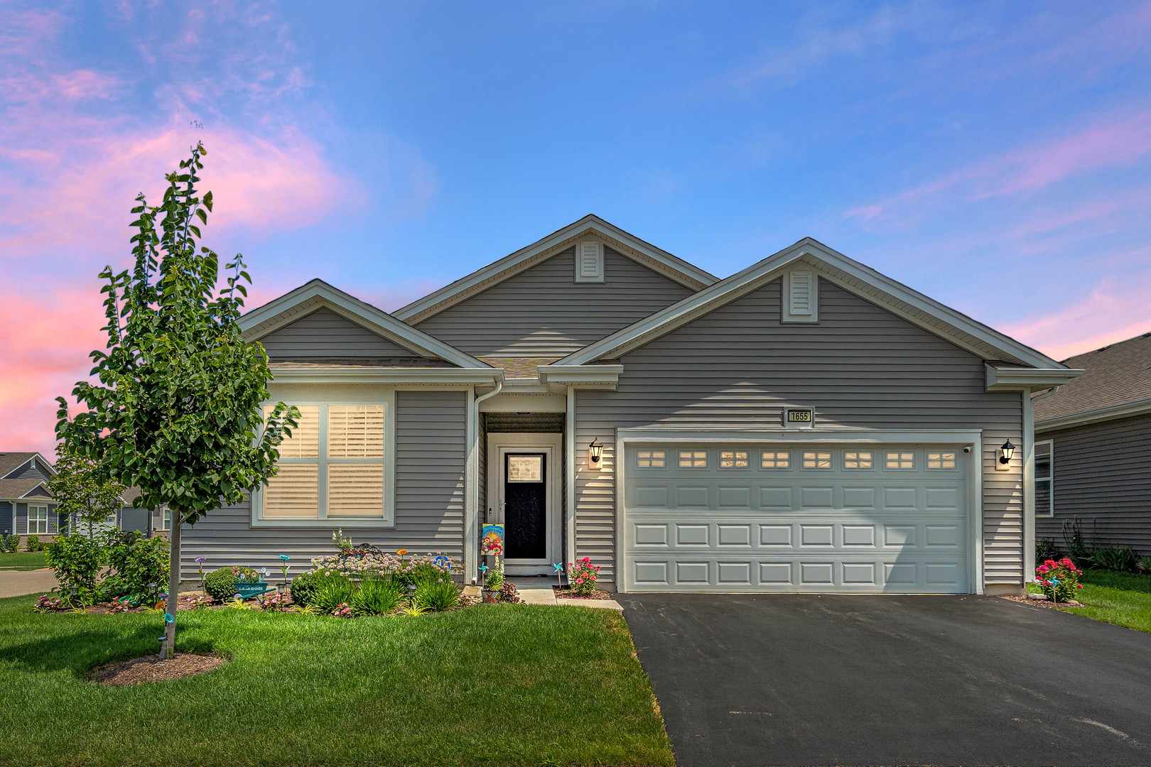 1655 Windsor Road, Pingree Grove, IL 60140