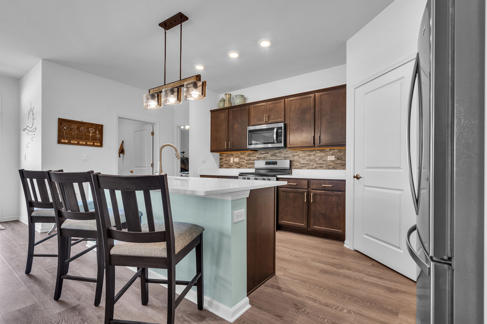 1655 Windsor Road, Pingree Grove, IL 60140