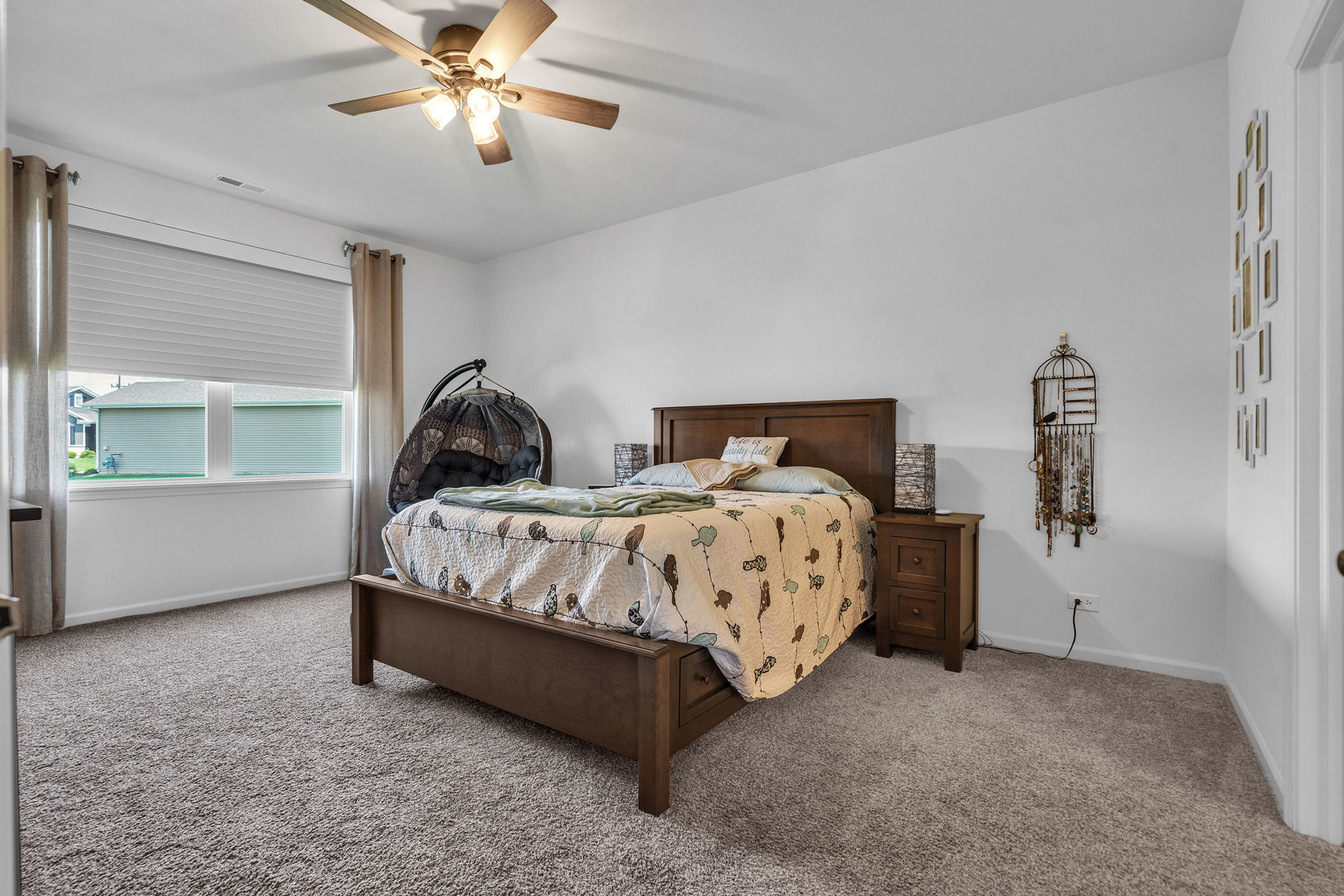 1655 Windsor Road, Pingree Grove, IL 60140