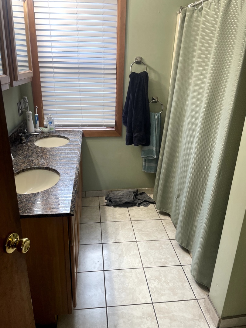 9803 W 57th Street, Countryside, IL 60525