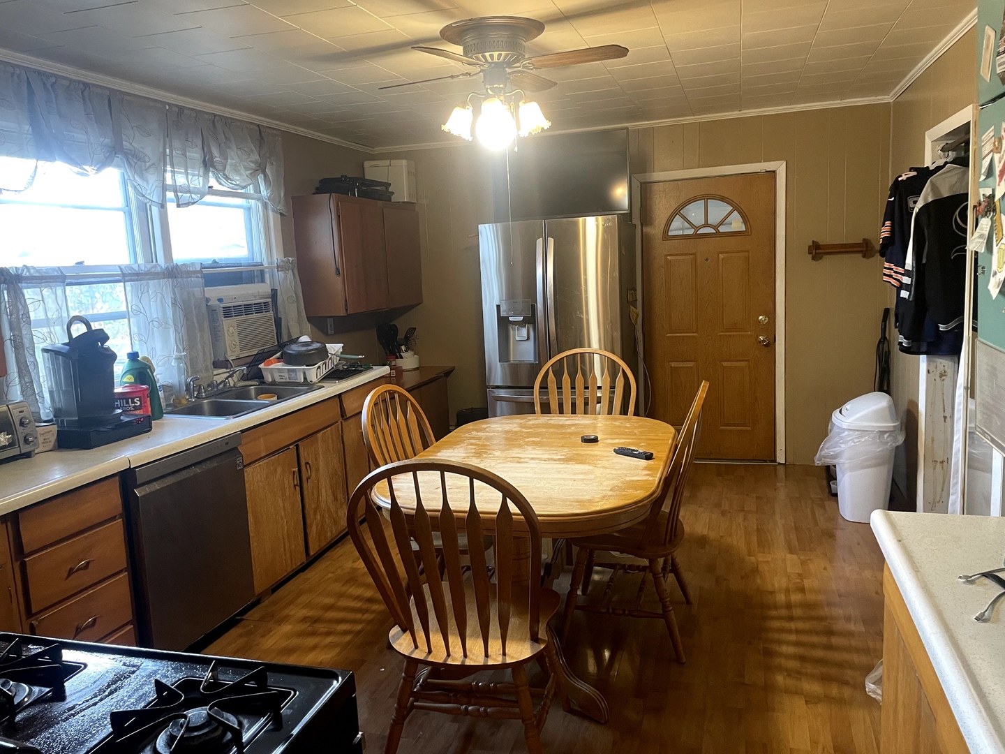 9803 W 57th Street, Countryside, IL 60525