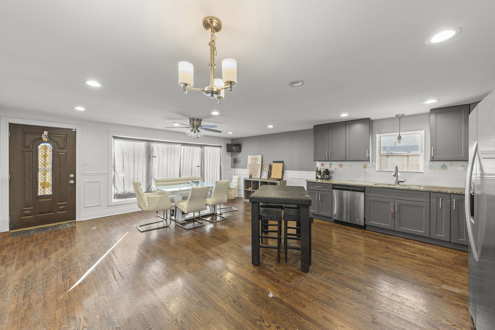 11616 S Racine Avenue, Chicago, IL 60643