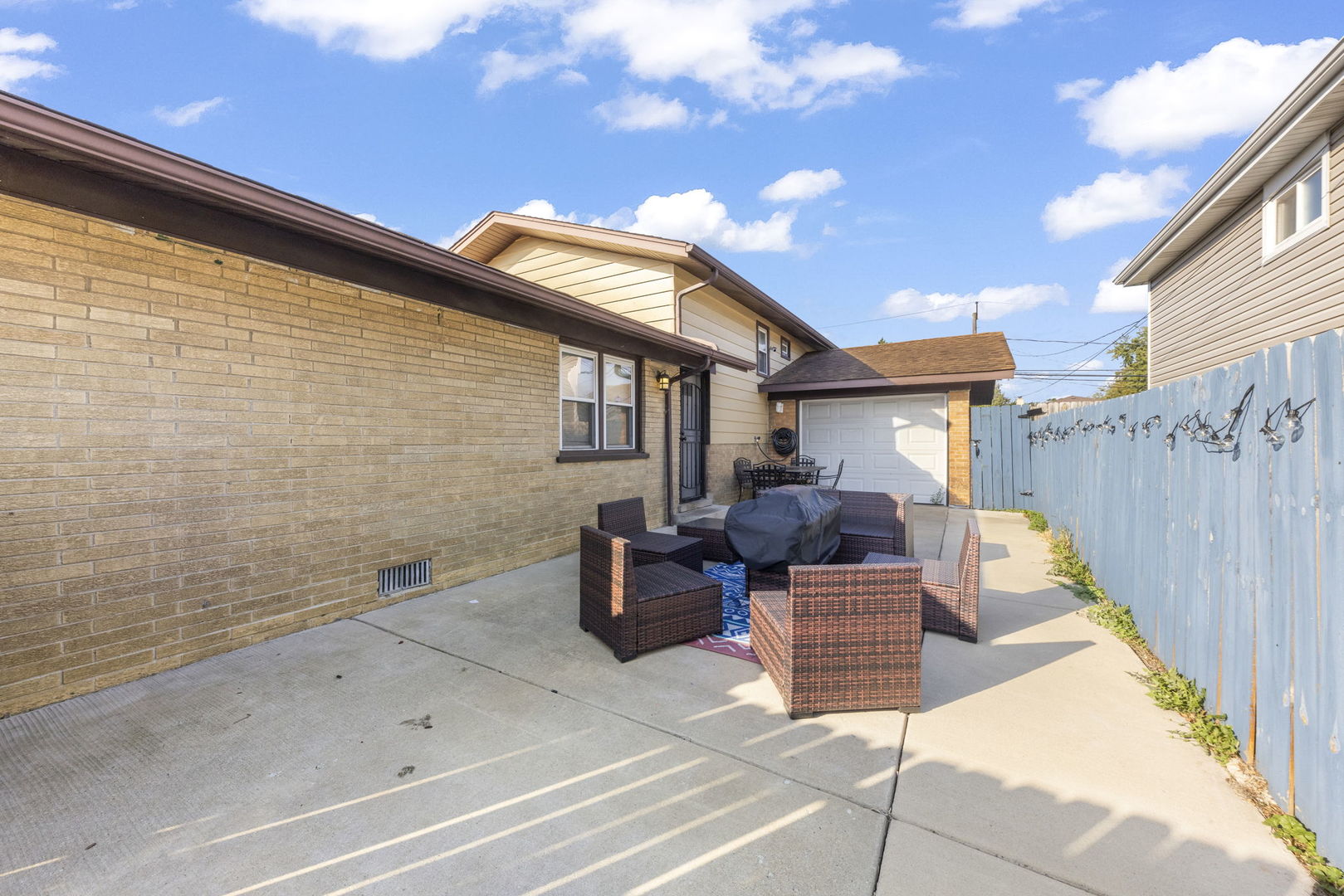 11616 S Racine Avenue, Chicago, IL 60643