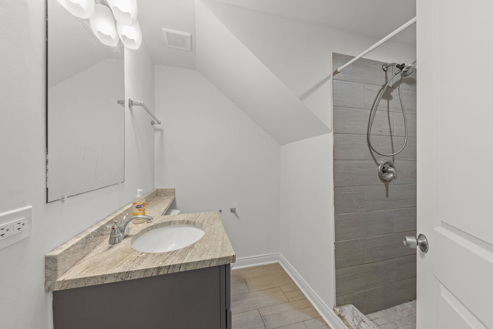 11616 S Racine Avenue, Chicago, IL 60643