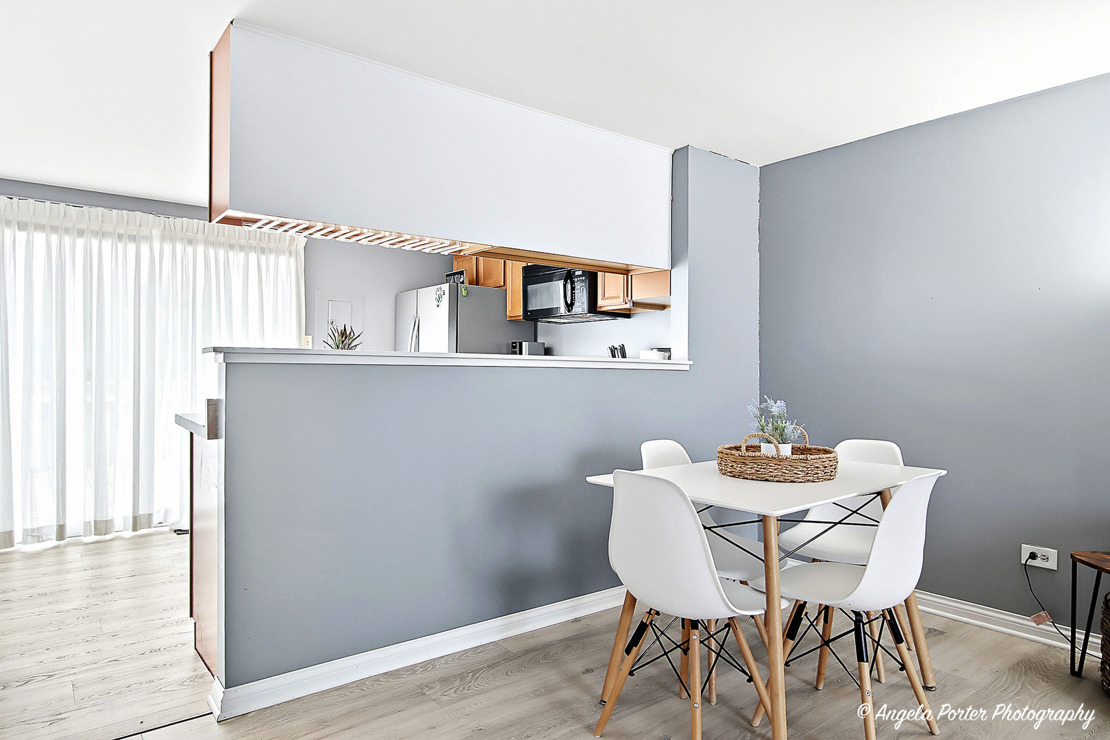 512 MEADOW HILL Lane, Round Lake Beach, IL 60073