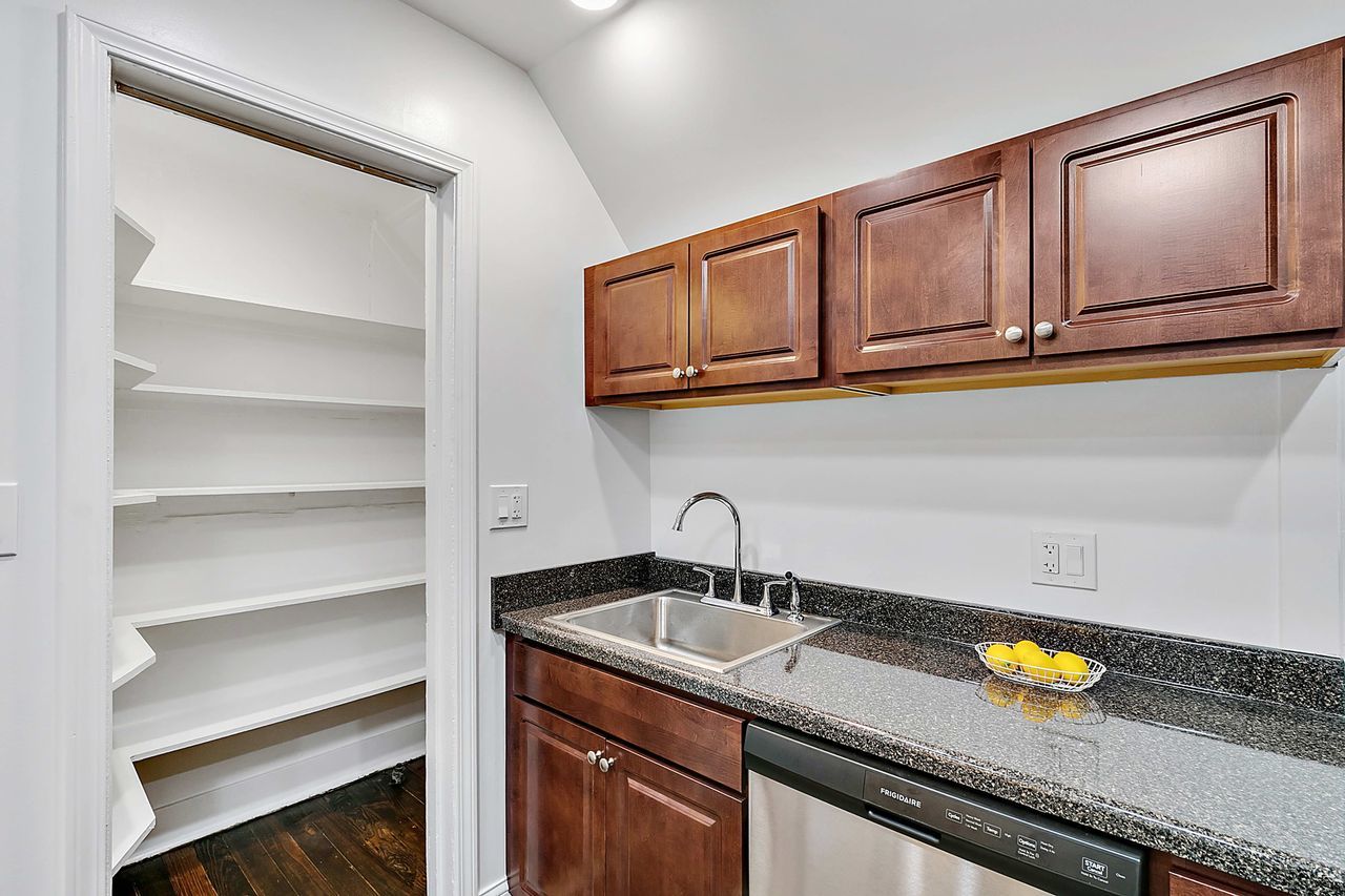 1108 Des Plaines Avenue #2, Forest Park, IL 60130