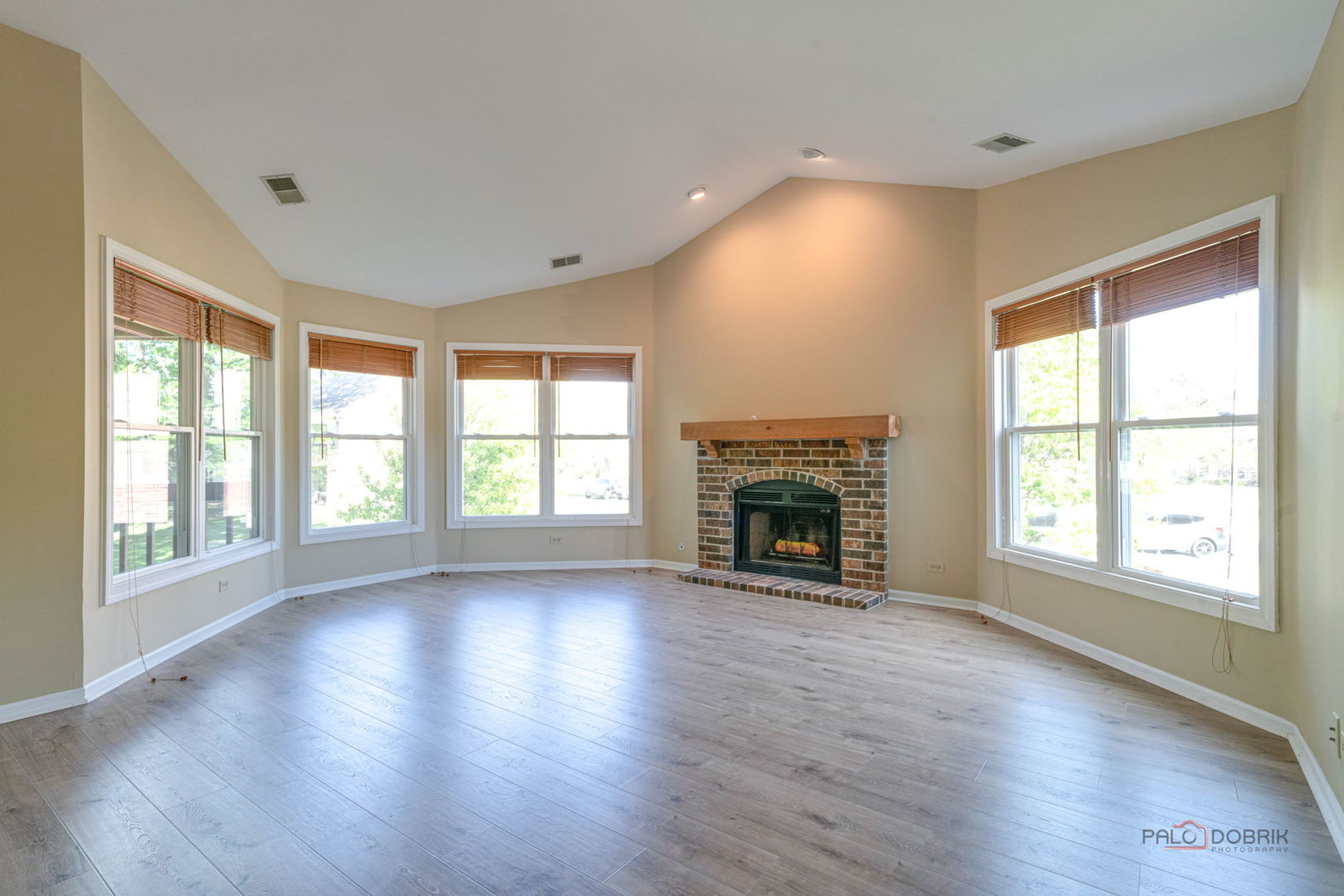 305 Satinwood Terrace, Buffalo Grove, IL 60089
